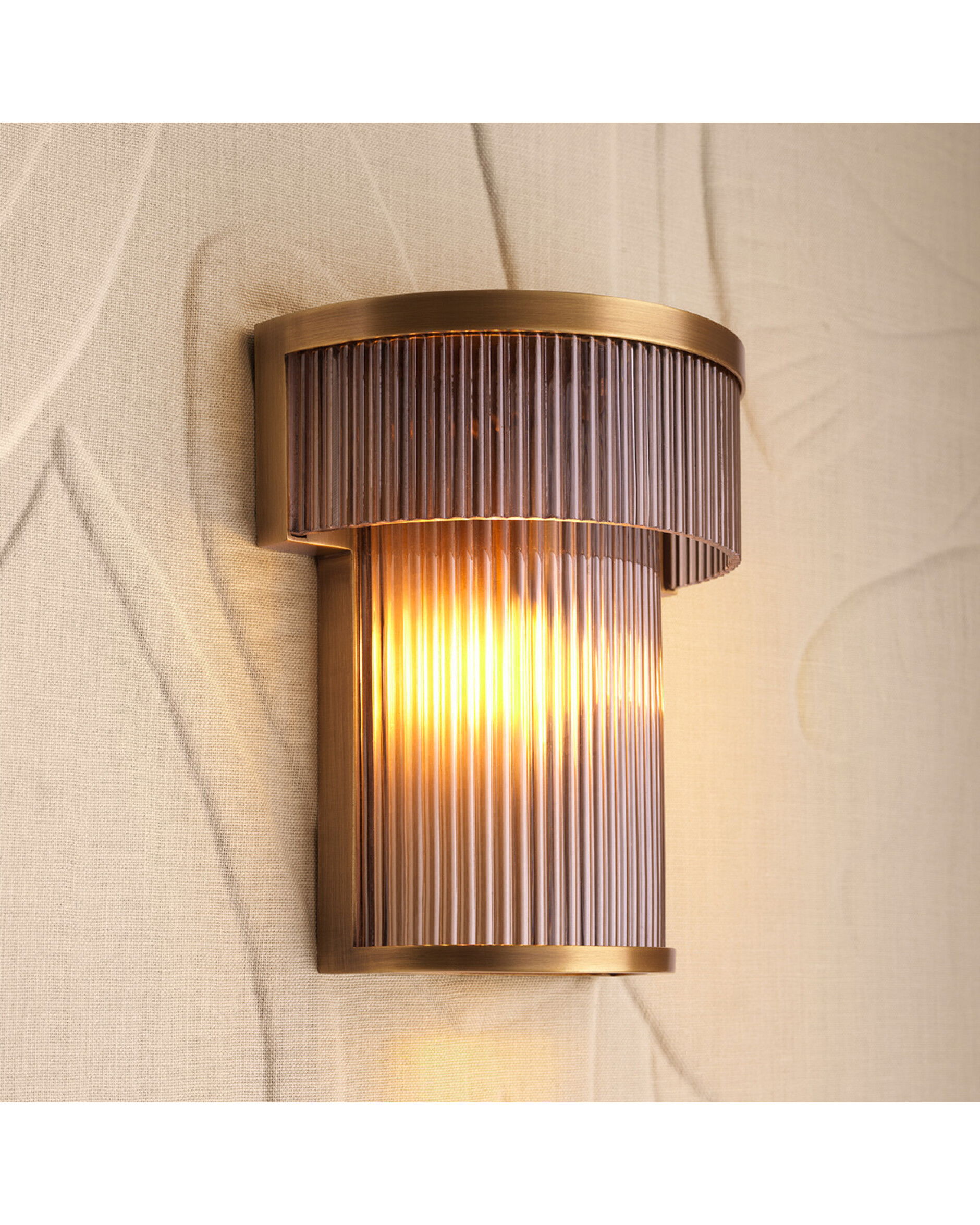 Andromeda wandlamp antiek messing