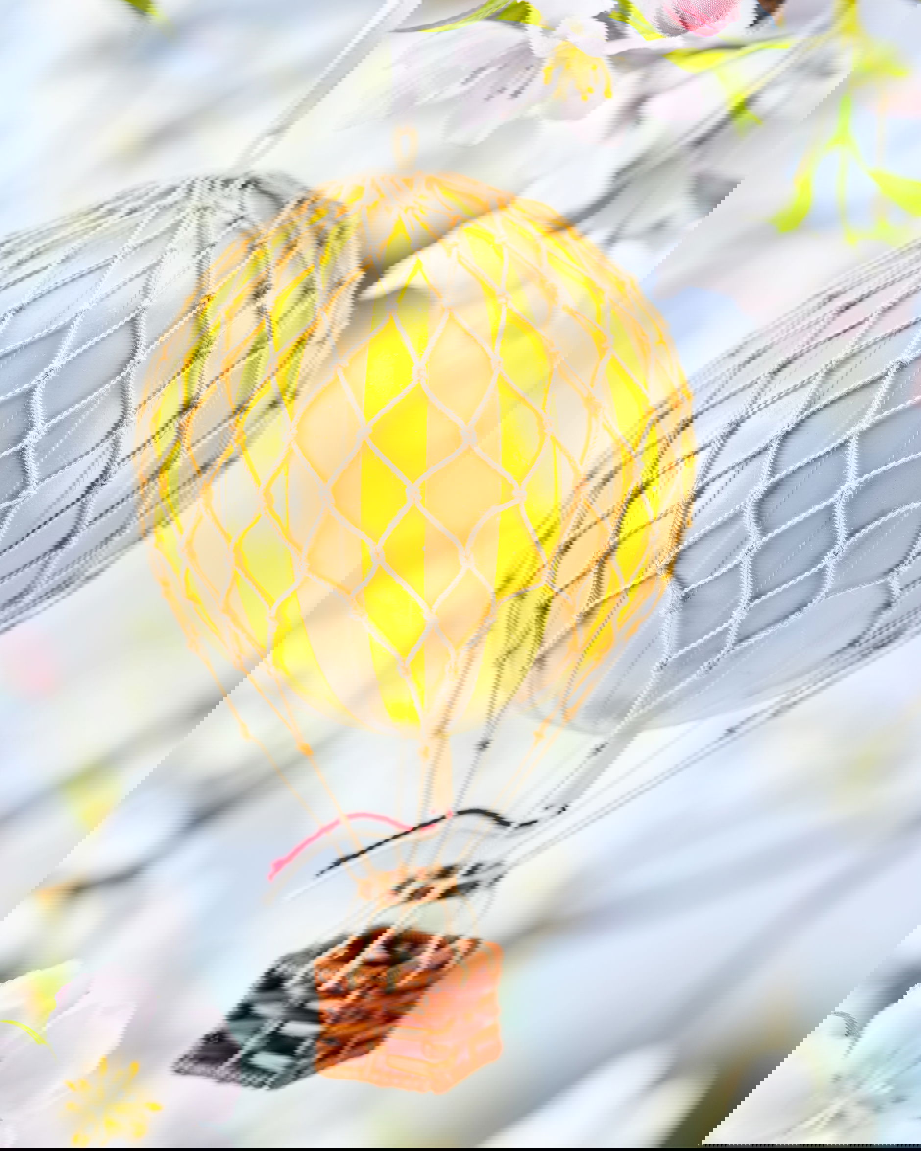 Floating The Skies, True Yellow