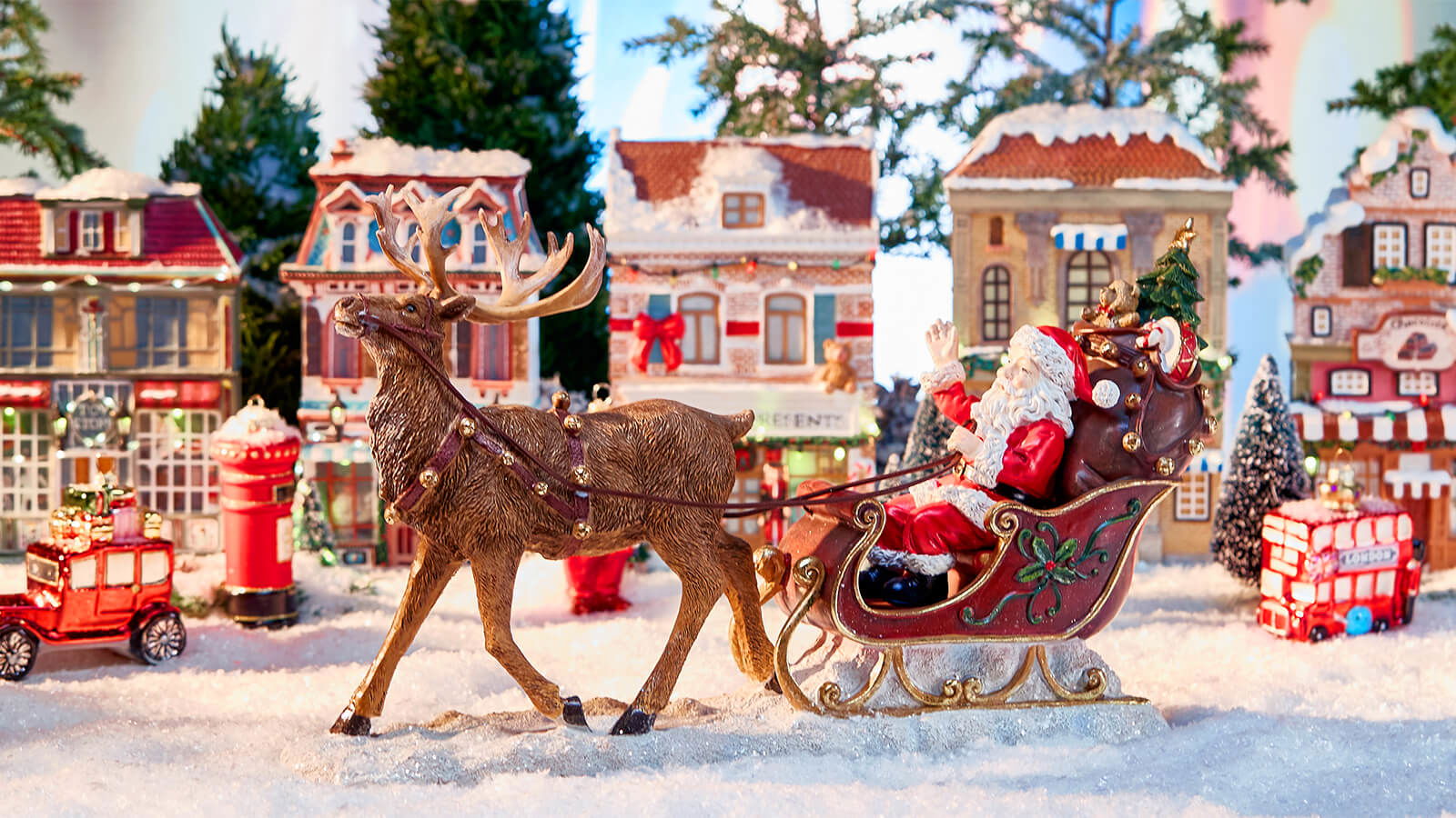 Joulumyymälä - Newport Christmas Shop