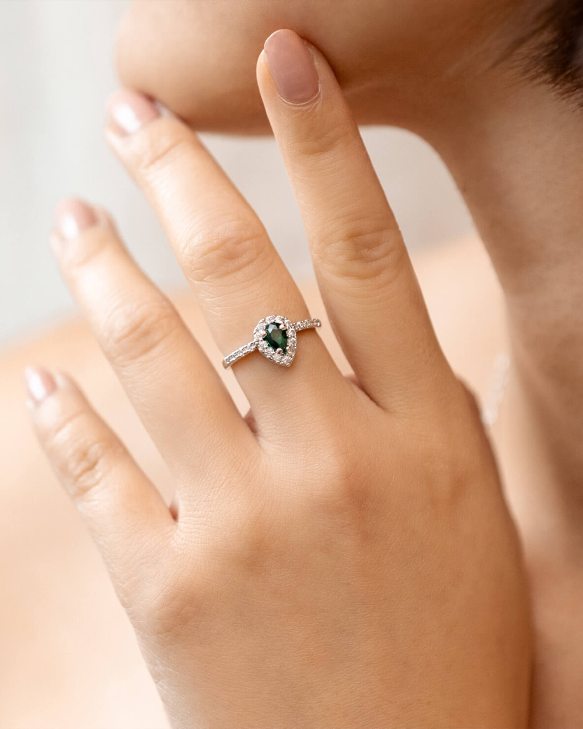 Bianca ring emerald