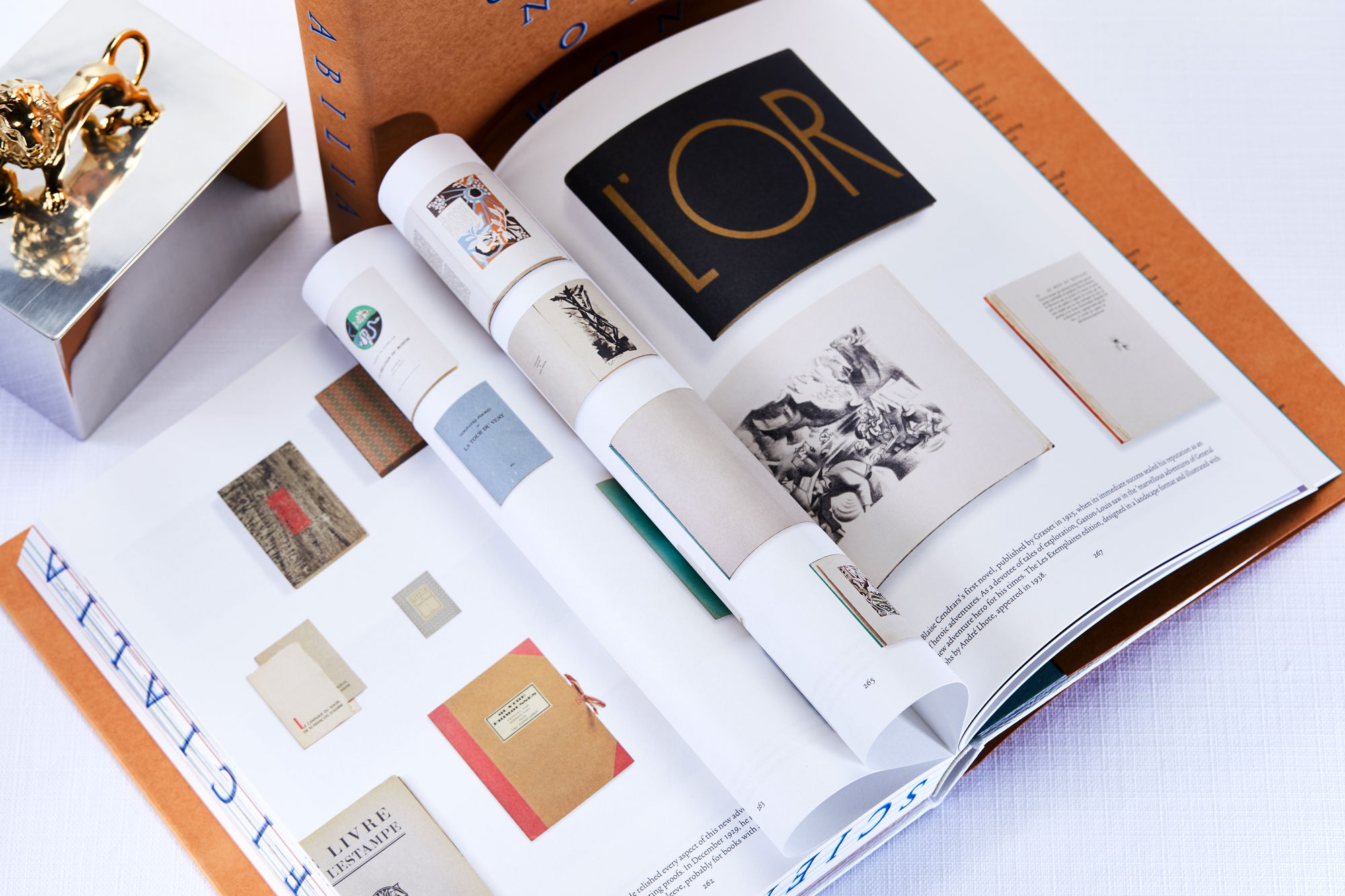 LV - Cabinet of Wonders