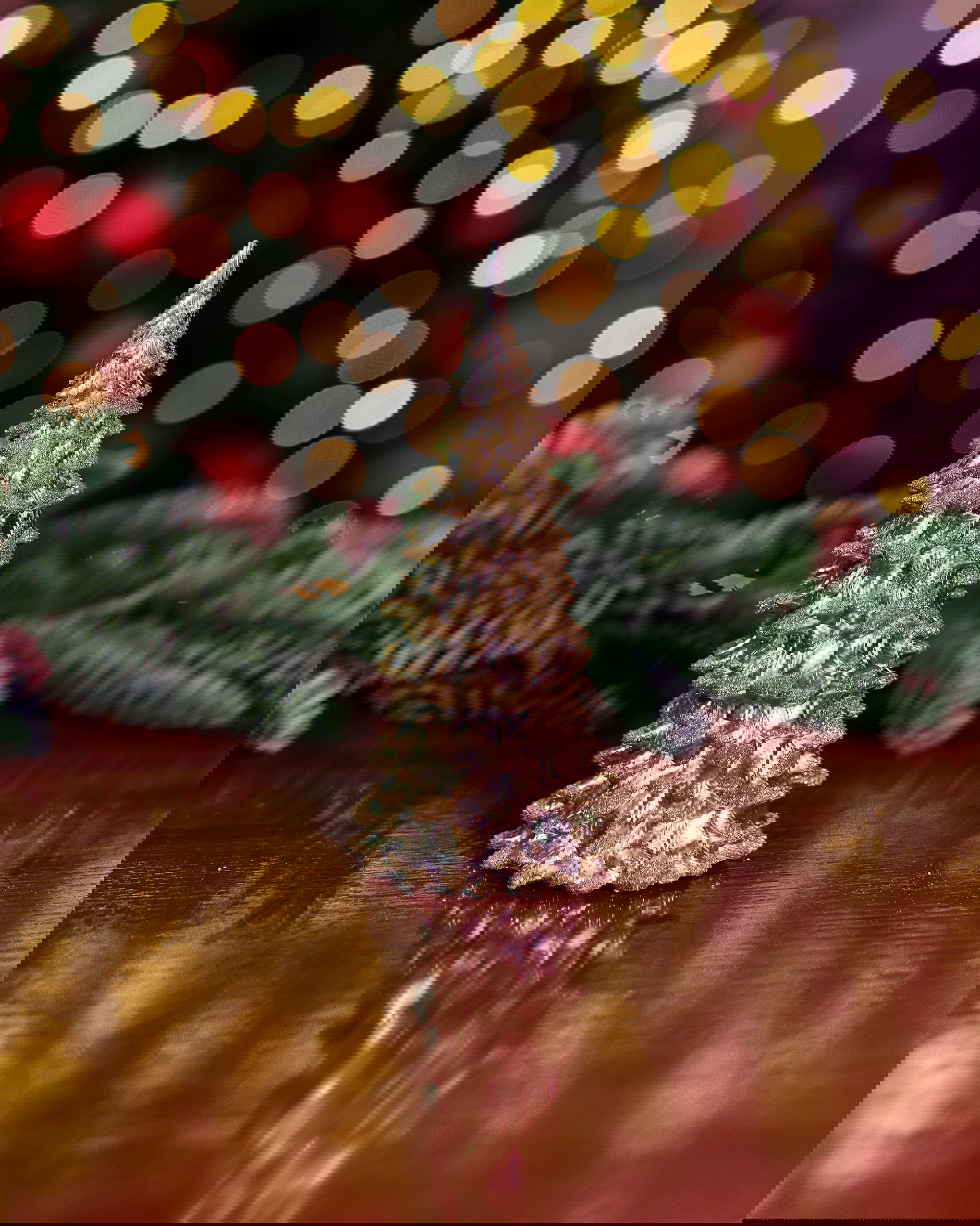 Liora Tree Christmas Decoration