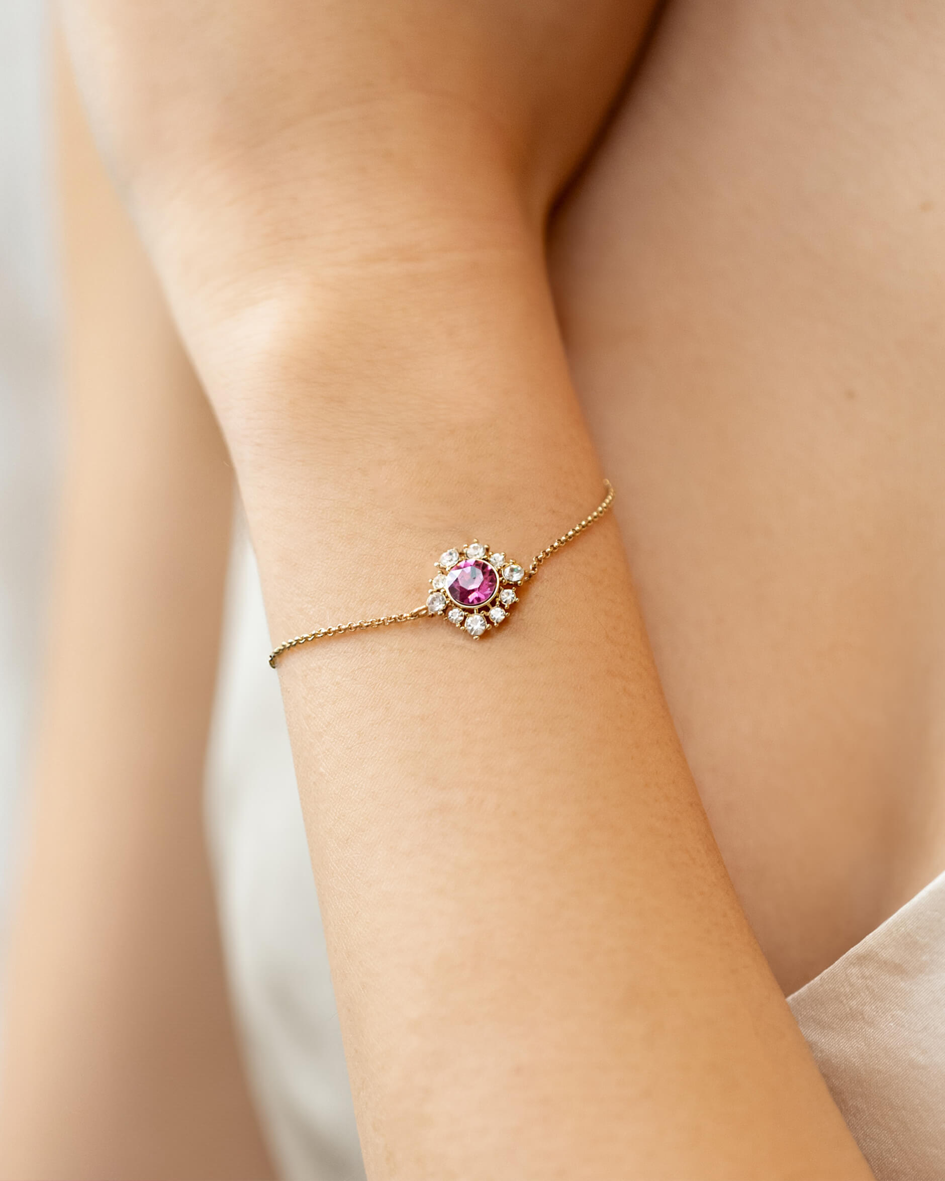 Emily armband dark rose