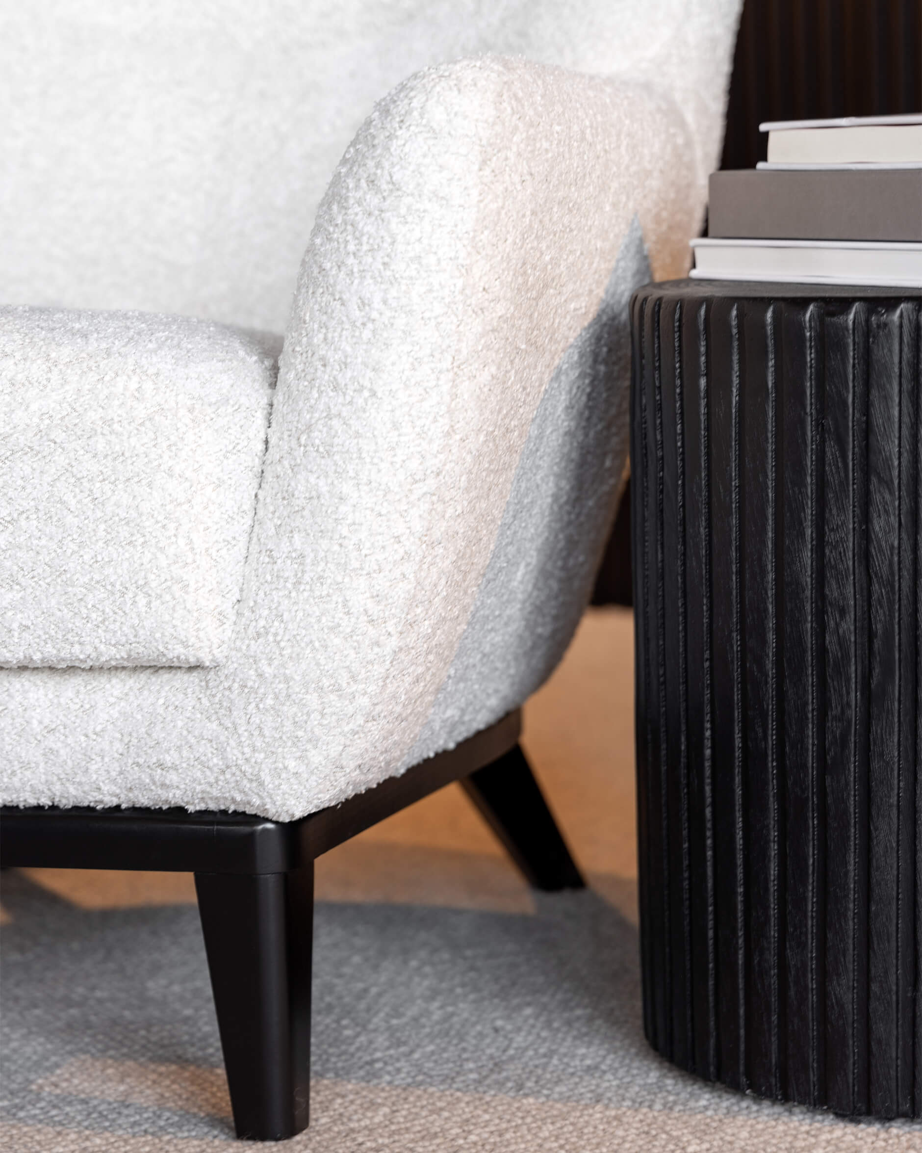 Russel fåtölj story cream