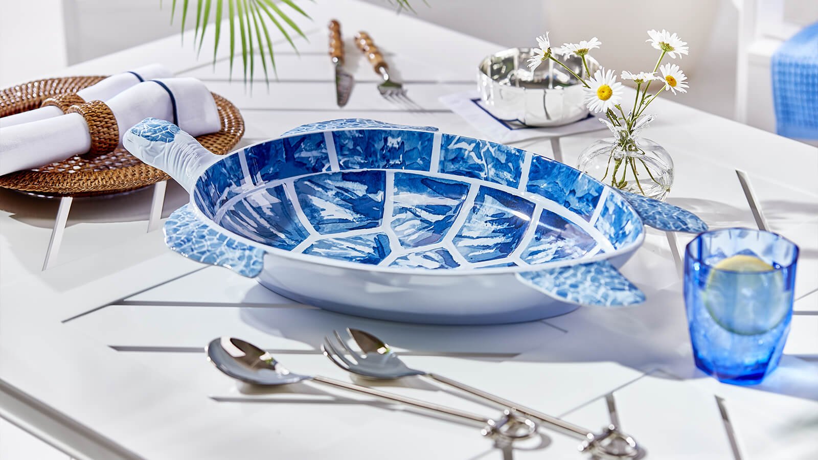 Serving bowls for elegant table settings - Newport