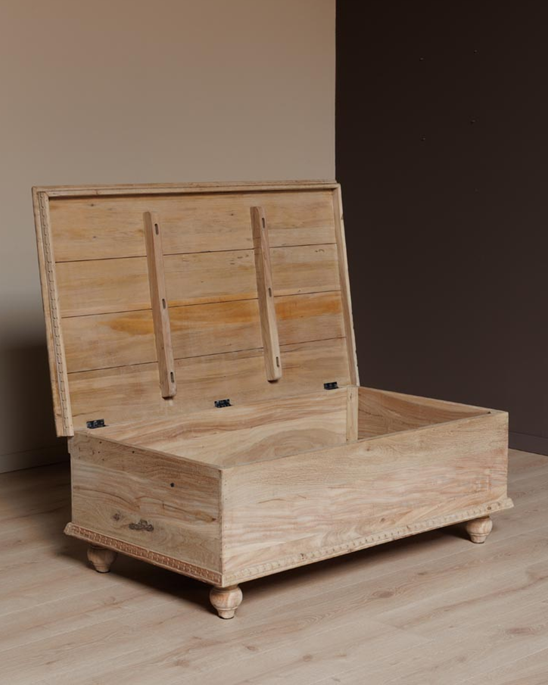 Pemberton storage box