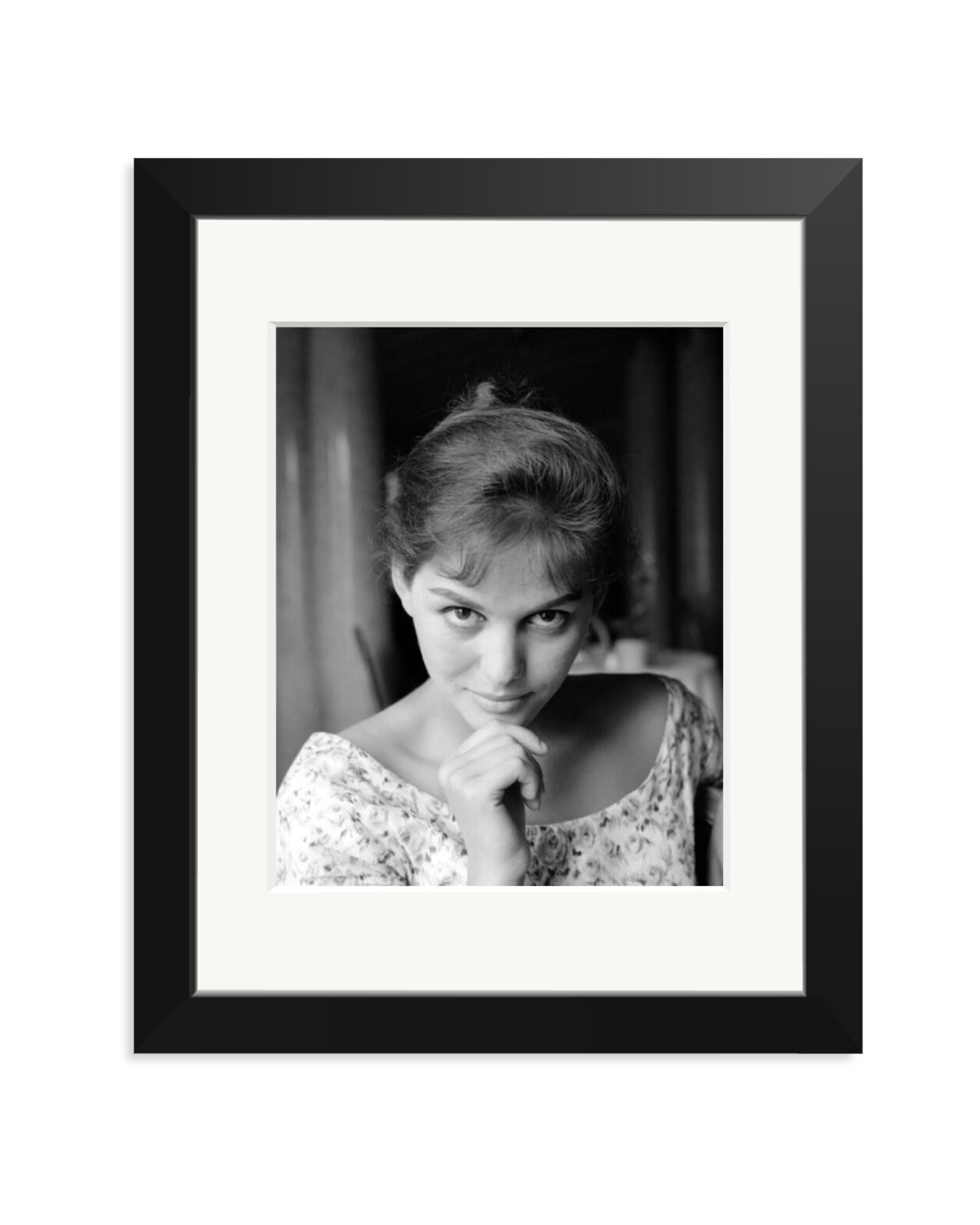 Claudia Cardinale in 1958 Black / Small