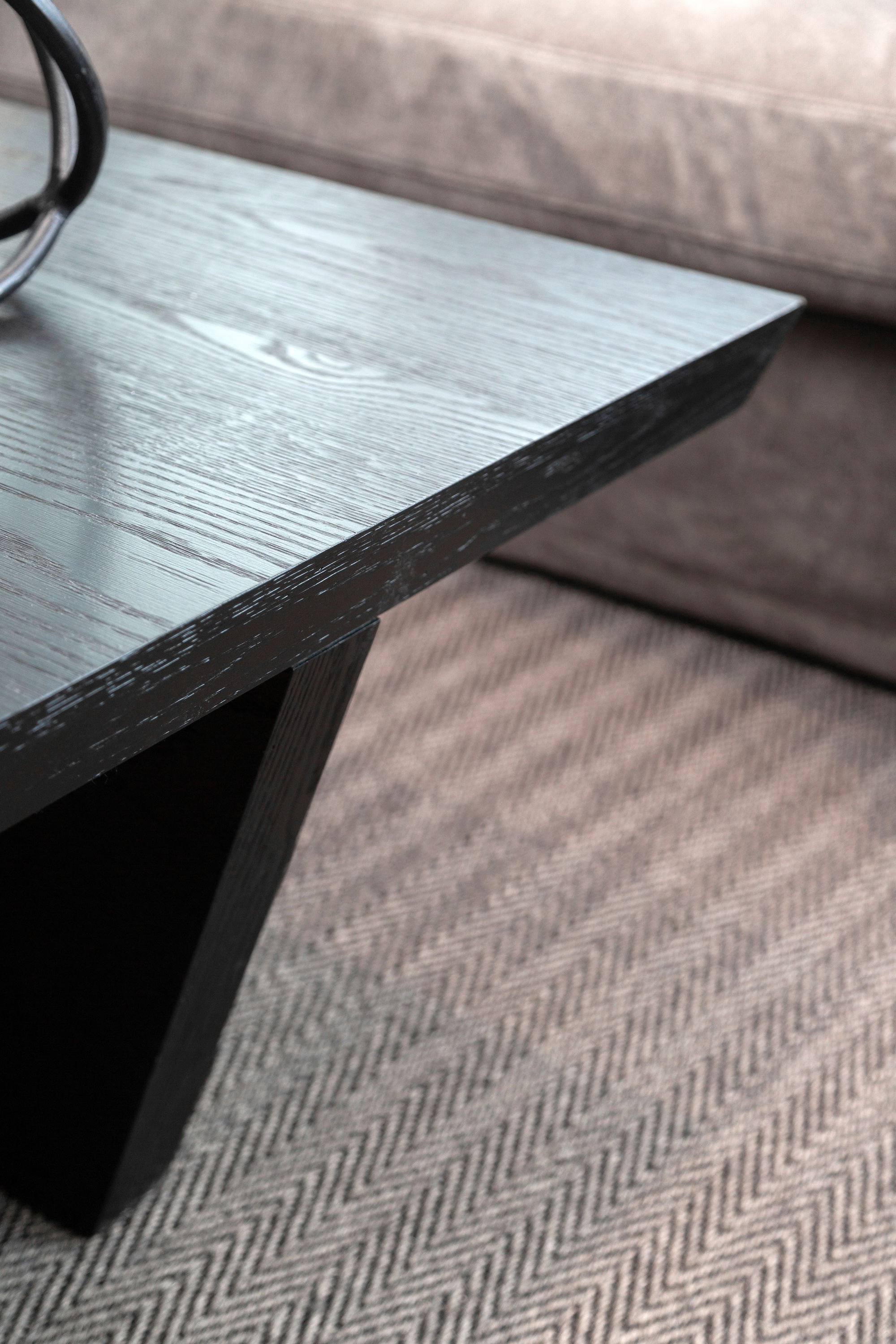 Trent soffbord svart 75x140cm