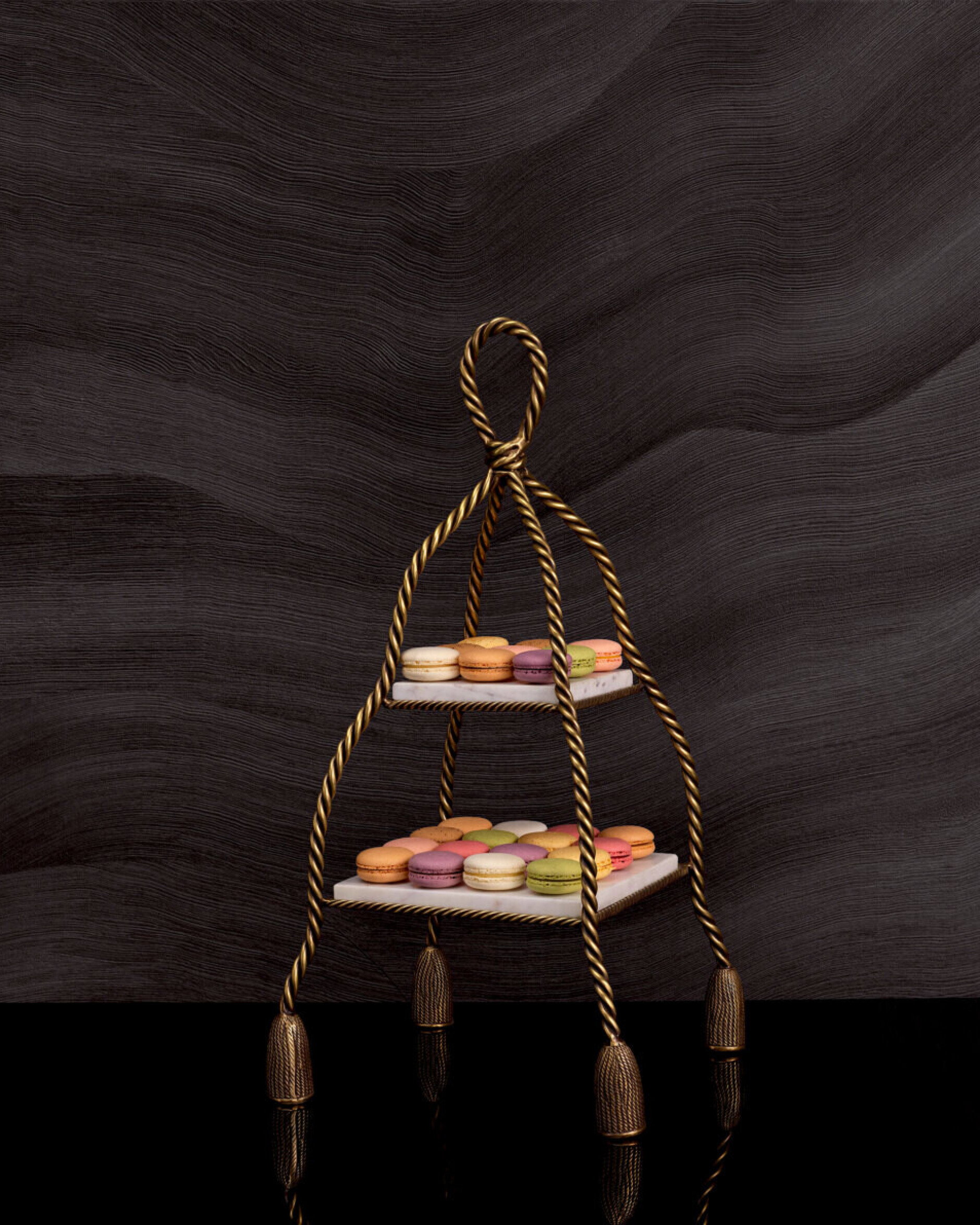 Vanelle Cake Stand vintage brass