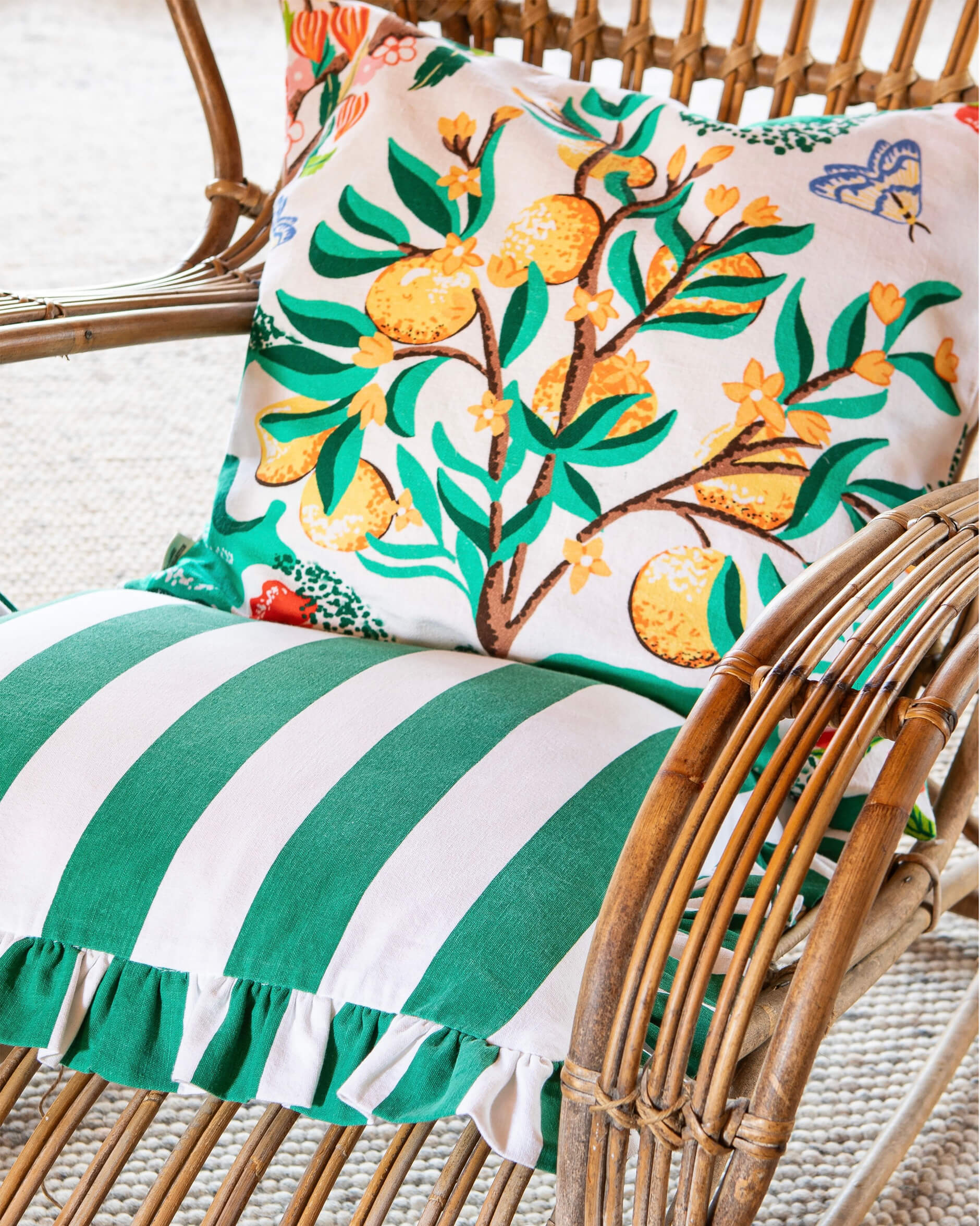 Ruffle Stripes kuddfodral grön