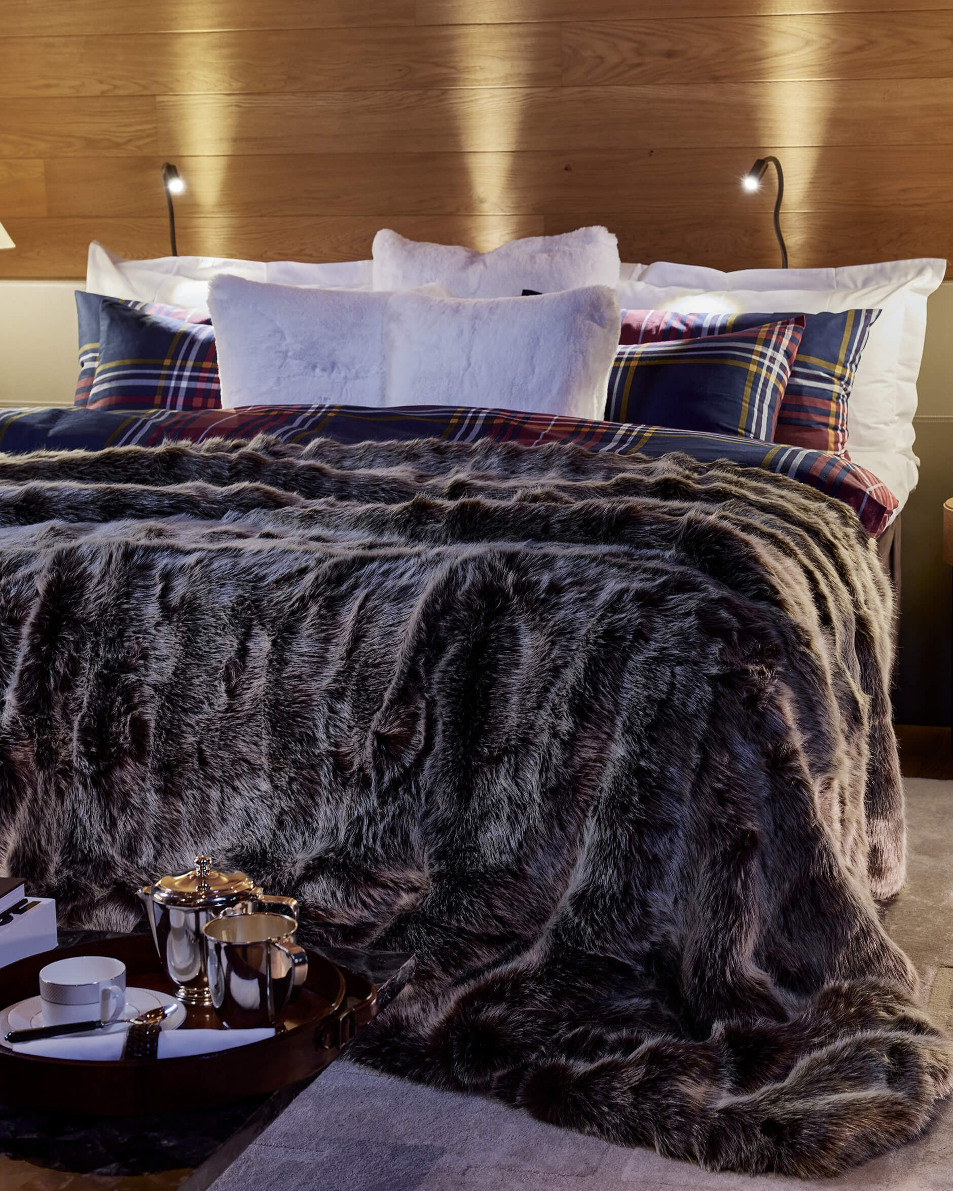 St. Moritz överkast timber wolf