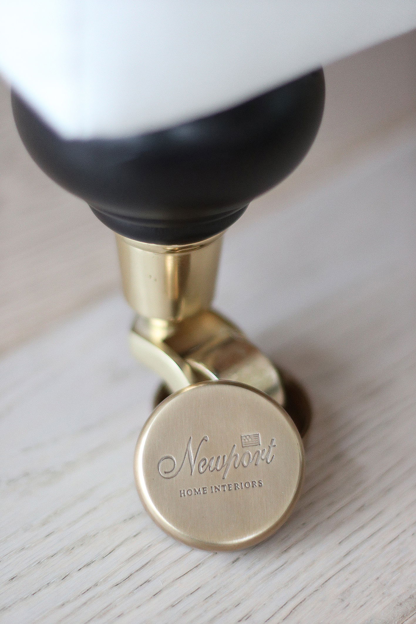 Newport Bodenschoner antik