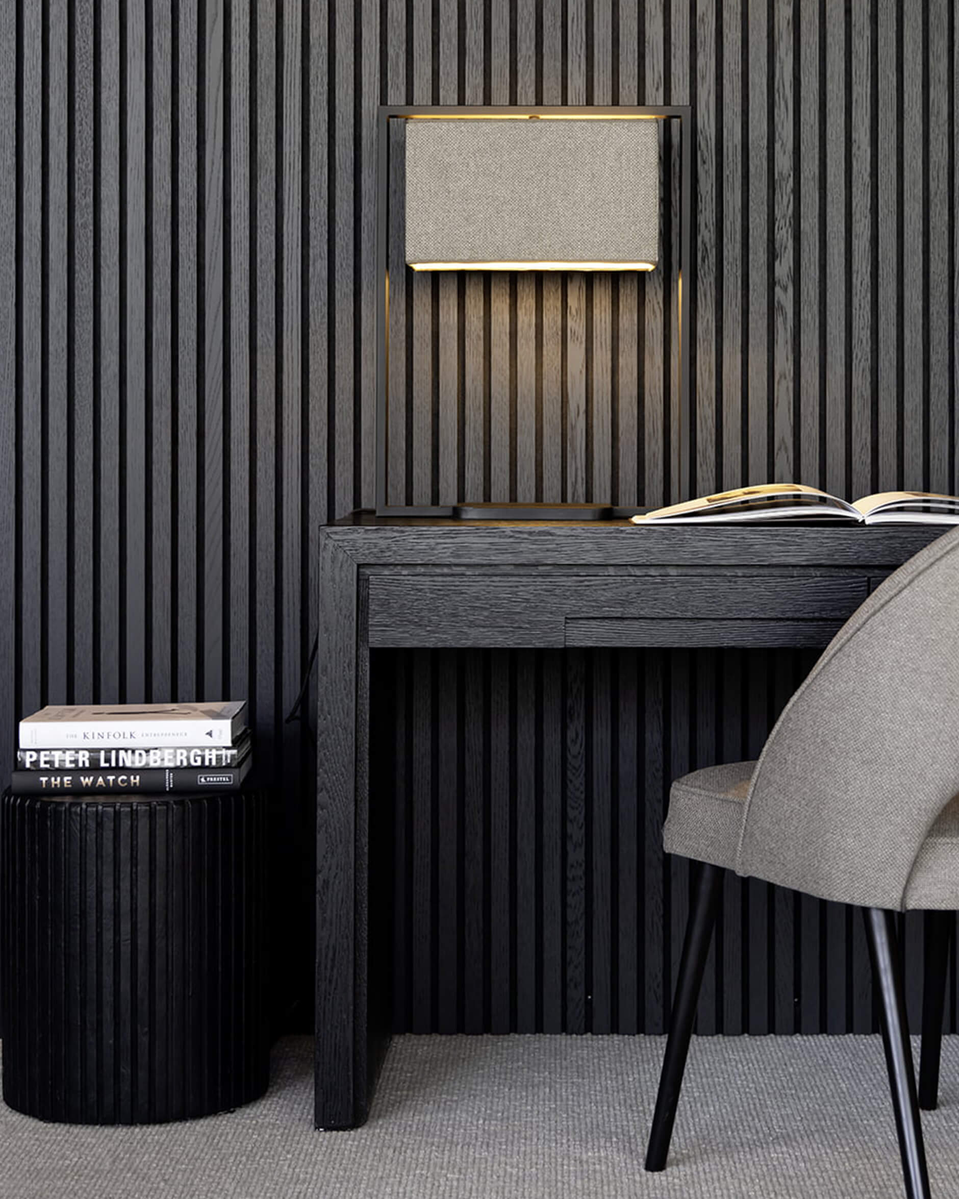 Donati frame bordslampa svart