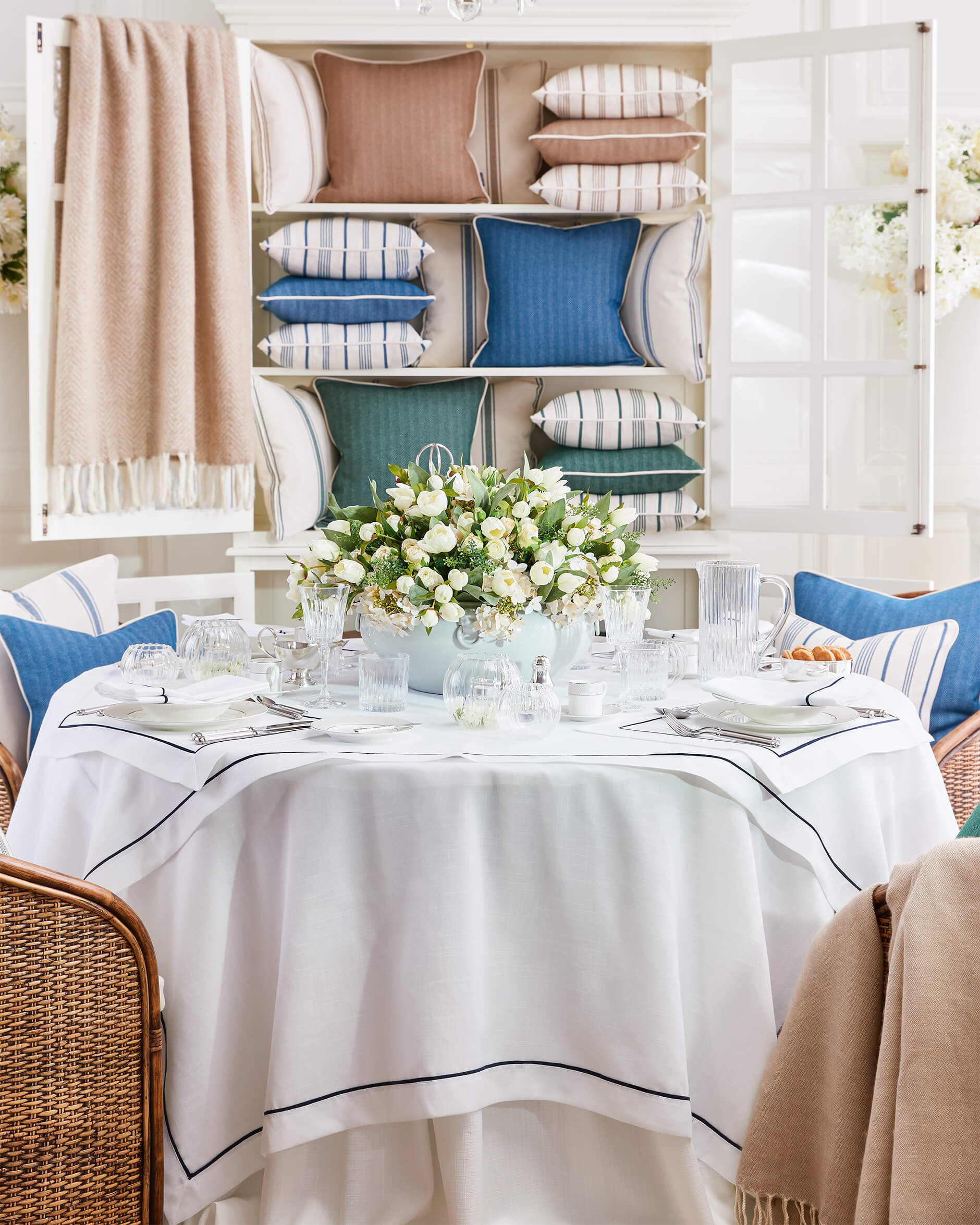 Castleford bordsduk vit/blå