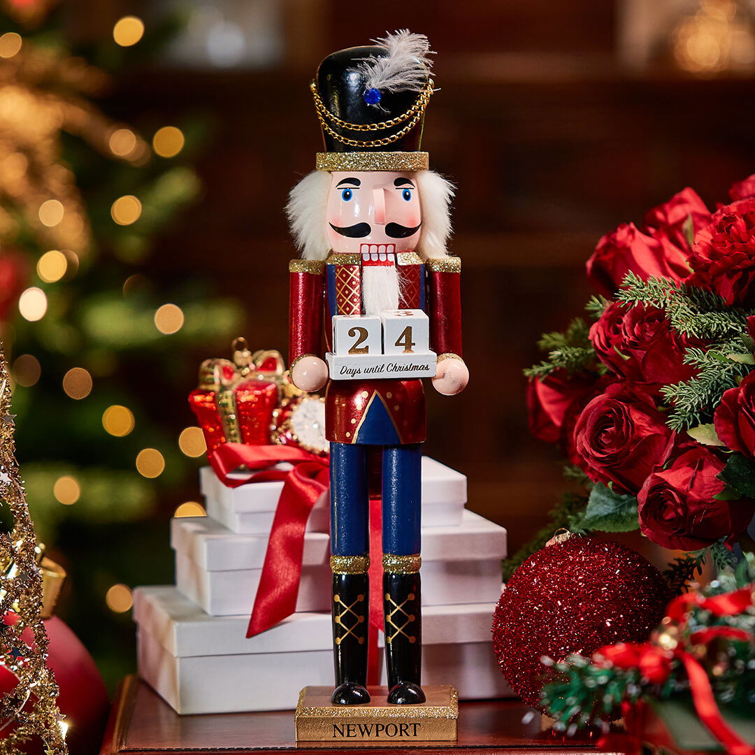 Nutcracker Date Cubes 38cm