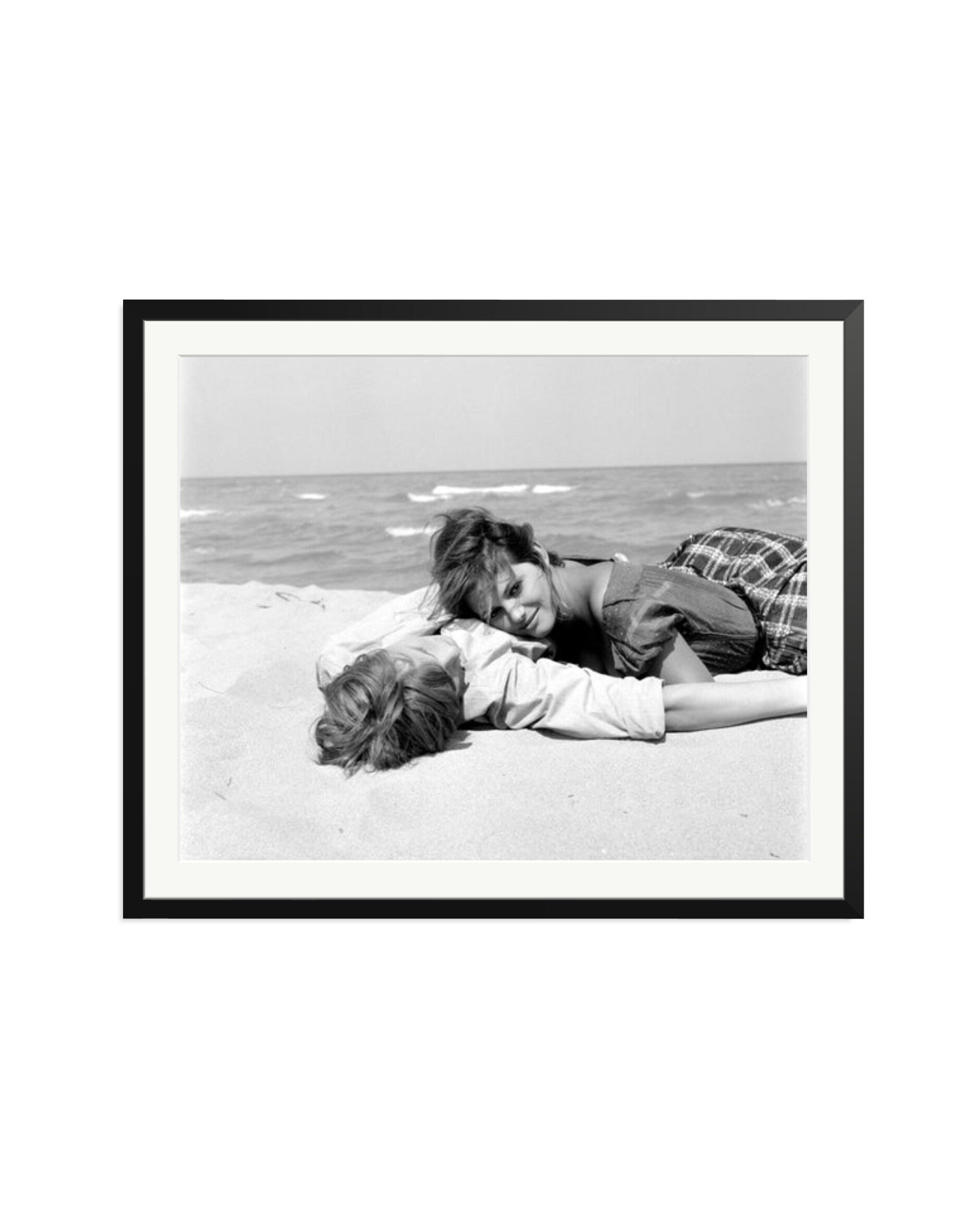 Jacques Perrin and Claudia Cardinale Black / XXL
