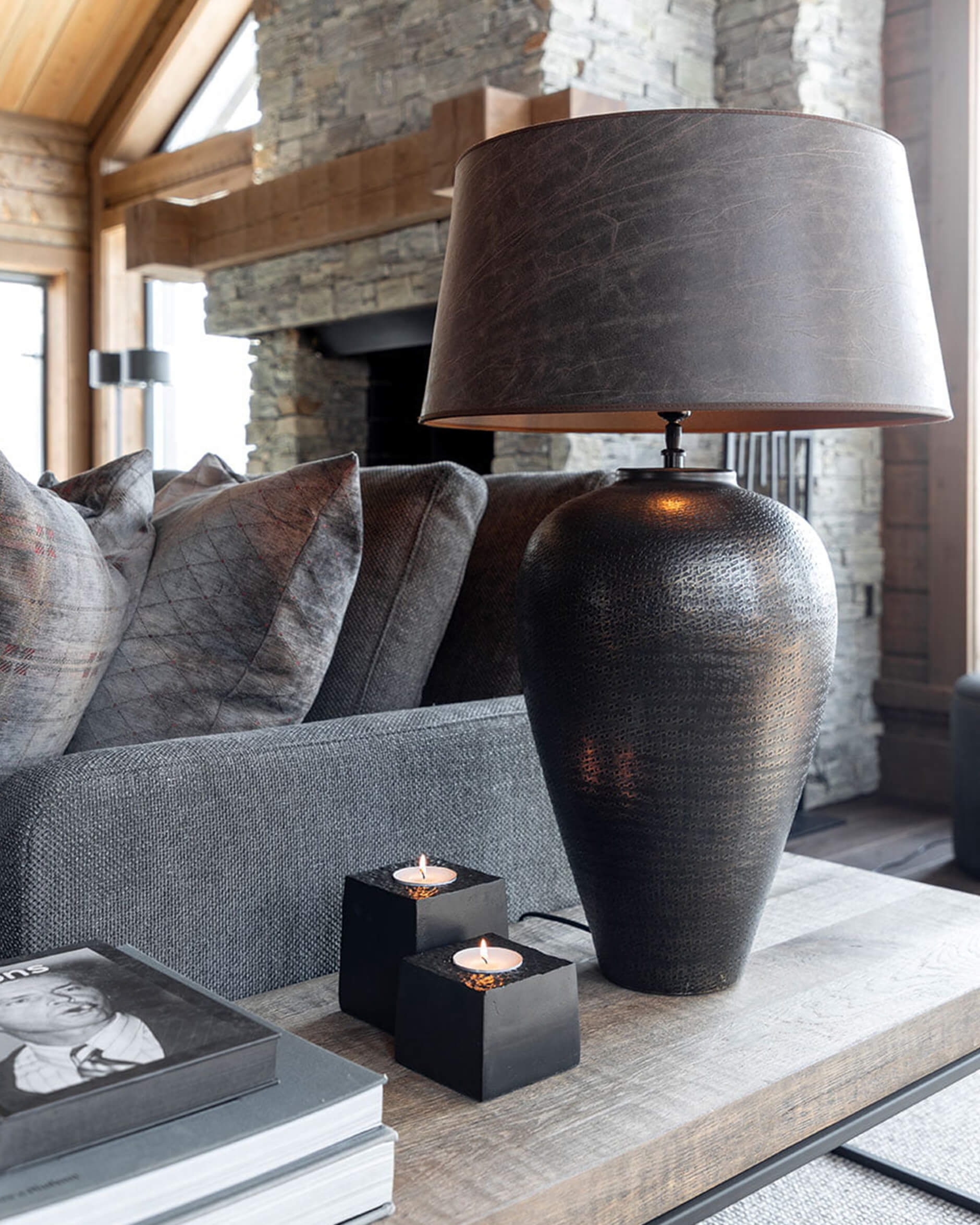 Florence bordslampa brons