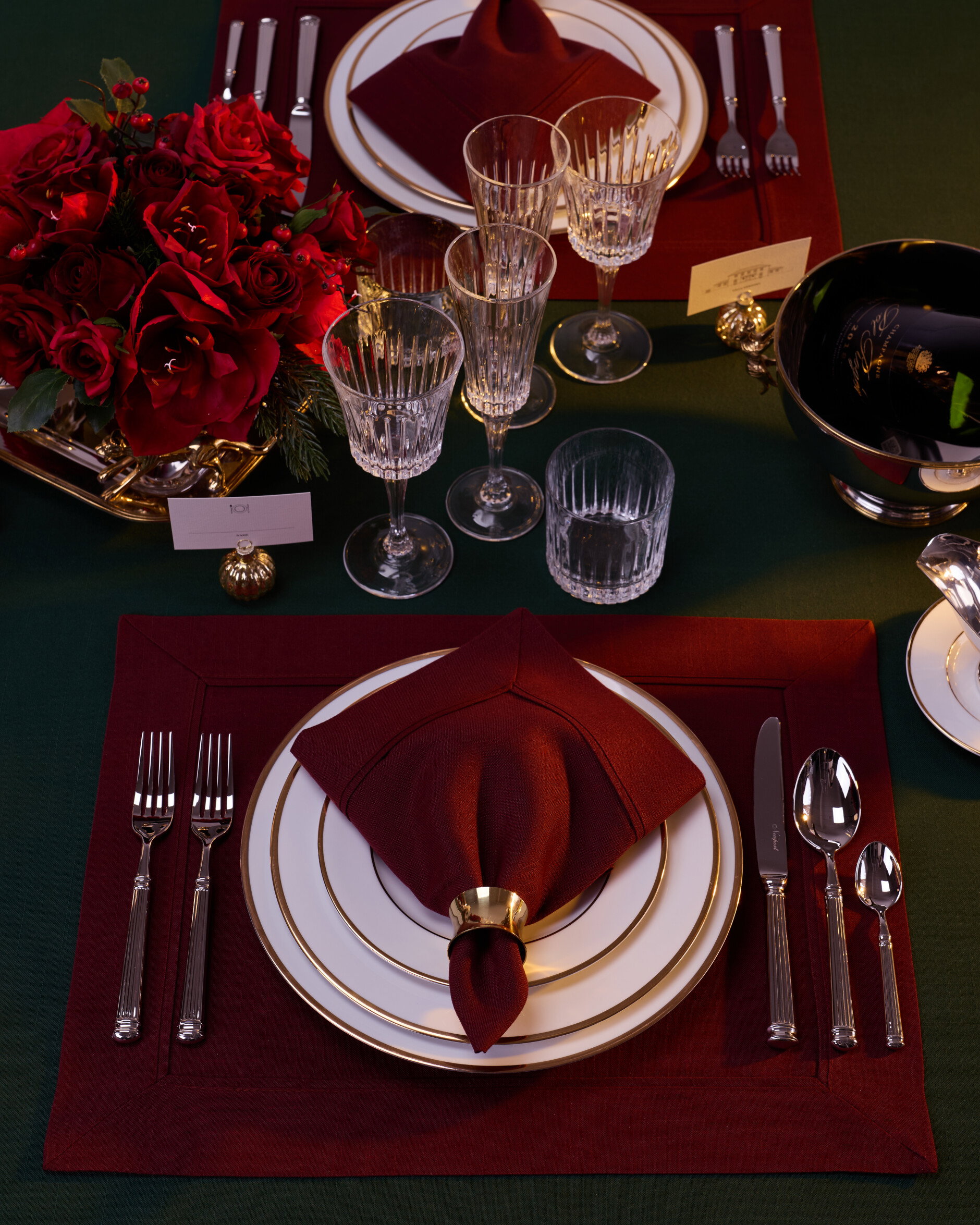 Castleford napkin dark red