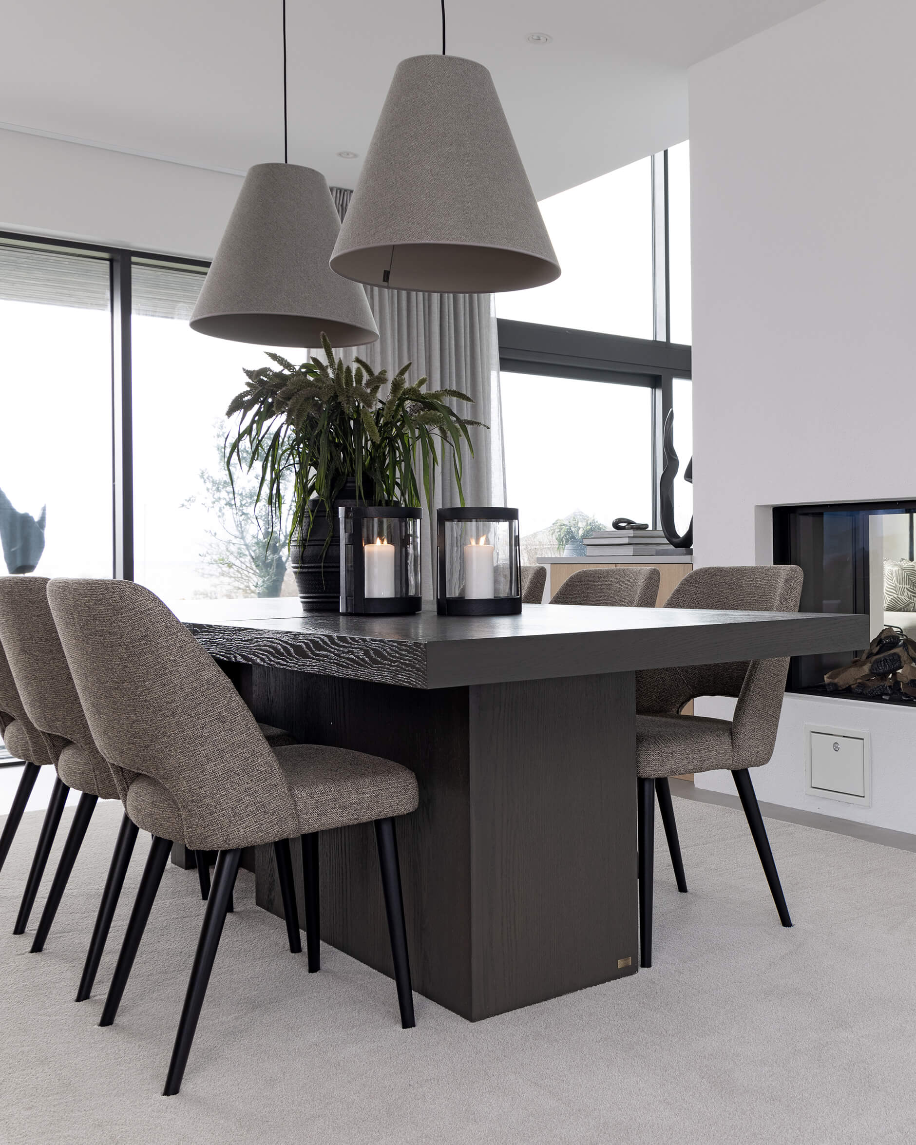 Parker matbord mörkgrå