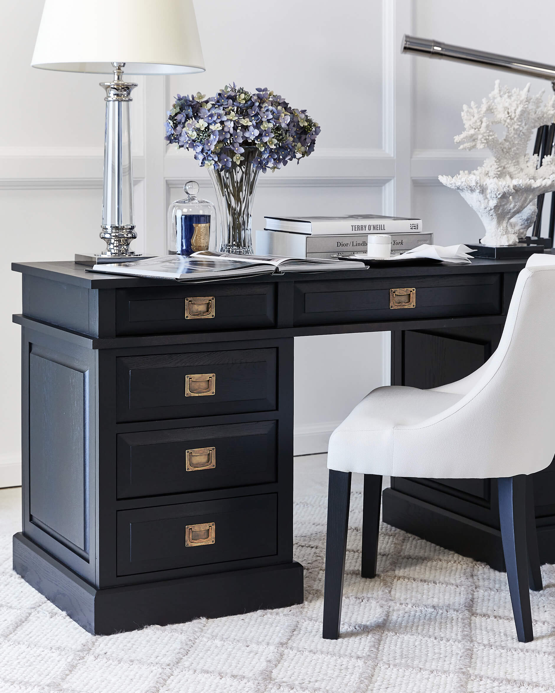 Wall Street skrivbord iconic black