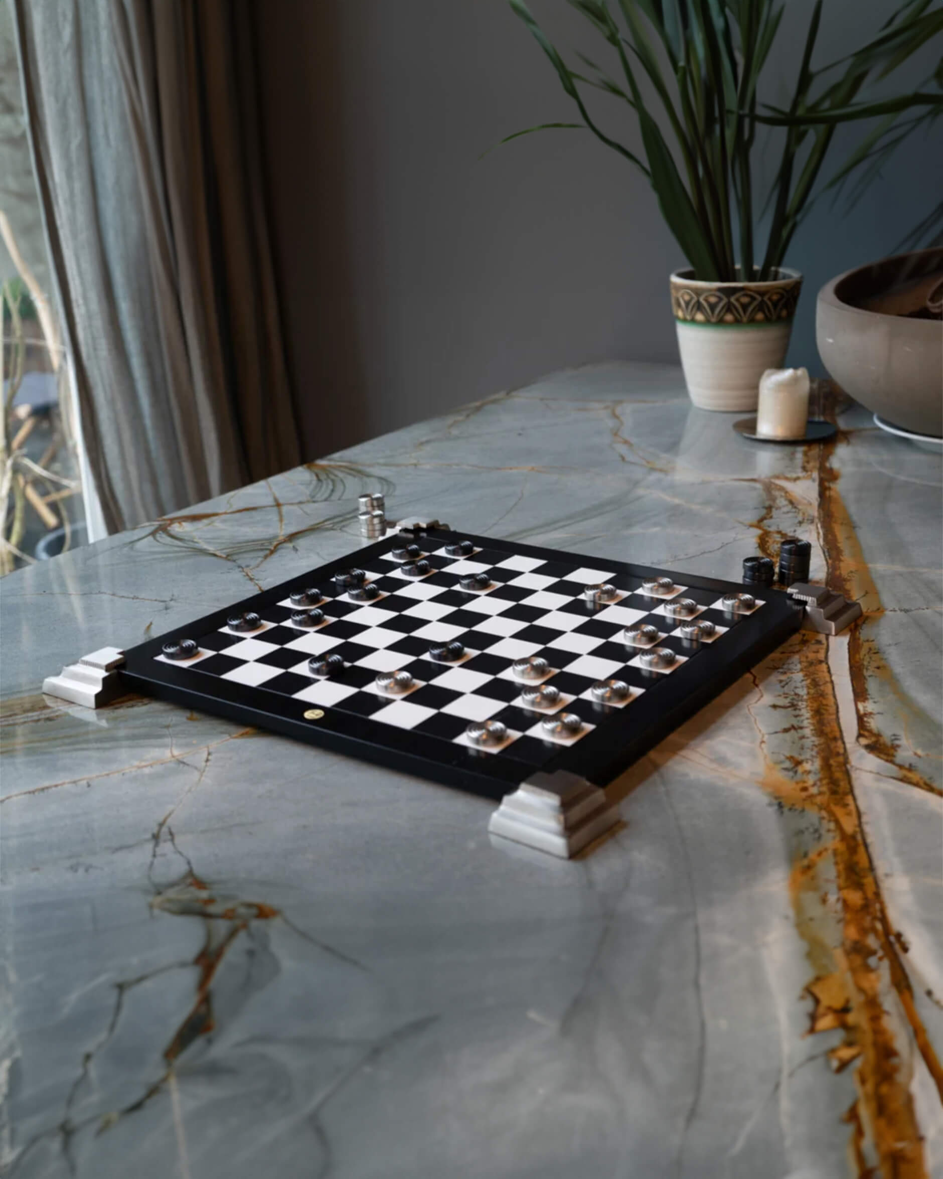 Spelbräde dubbelsidigt svart