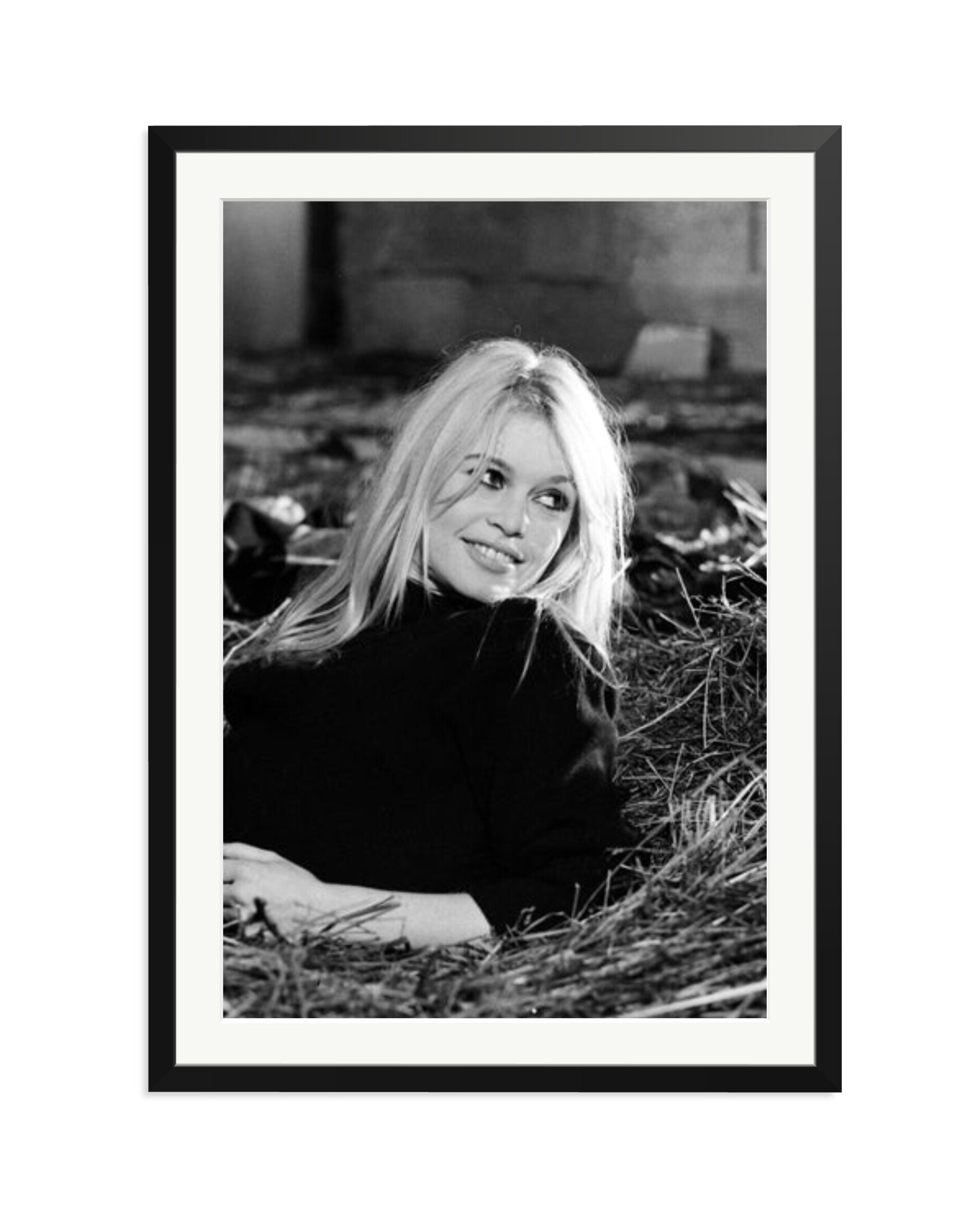 Brigitte on the set of 'A Coeur joie' Black / XXL