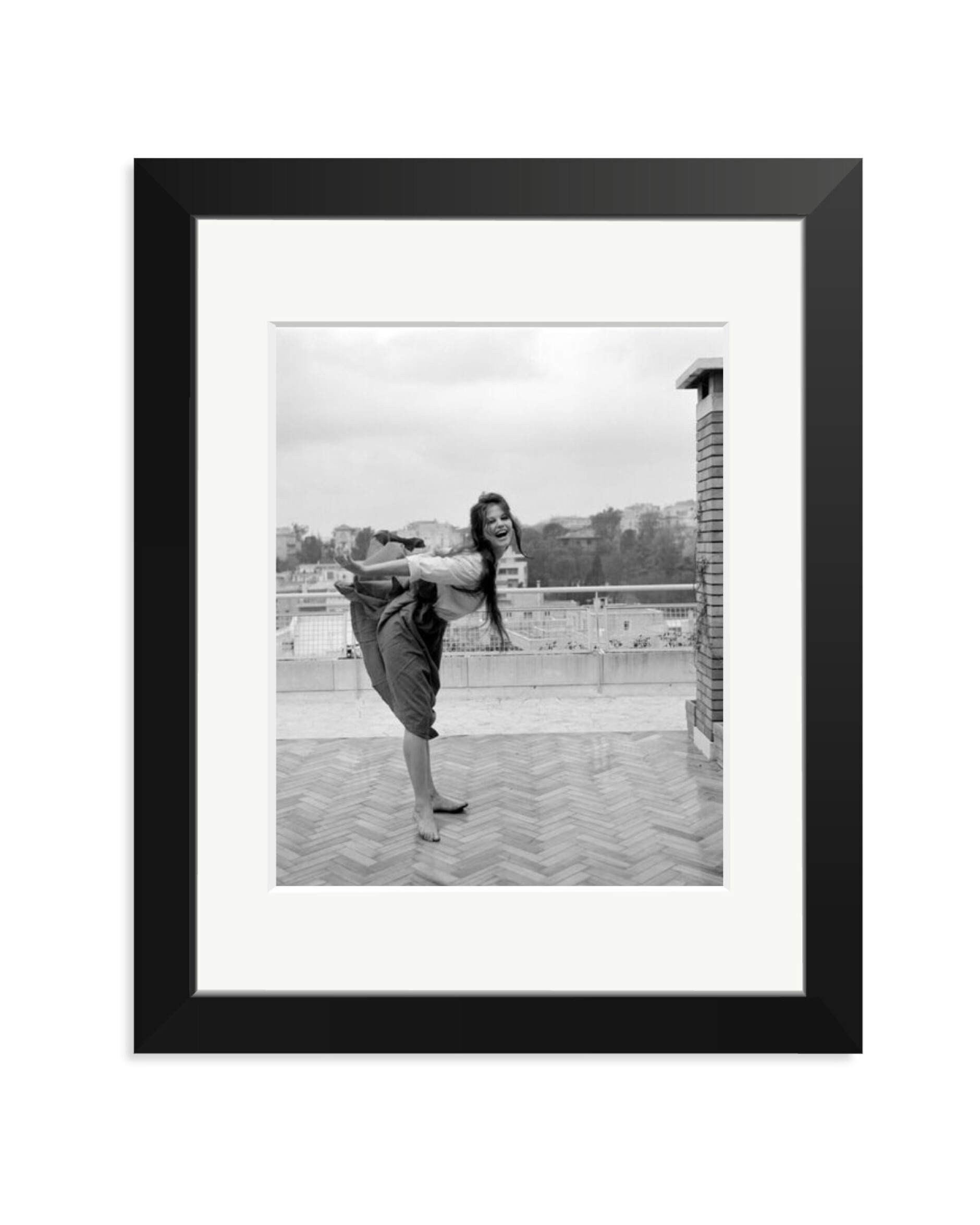 Cardinale in 1958 Black / Small