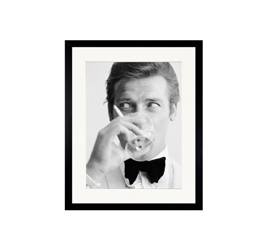 Roger Moore 40 x 50 cm