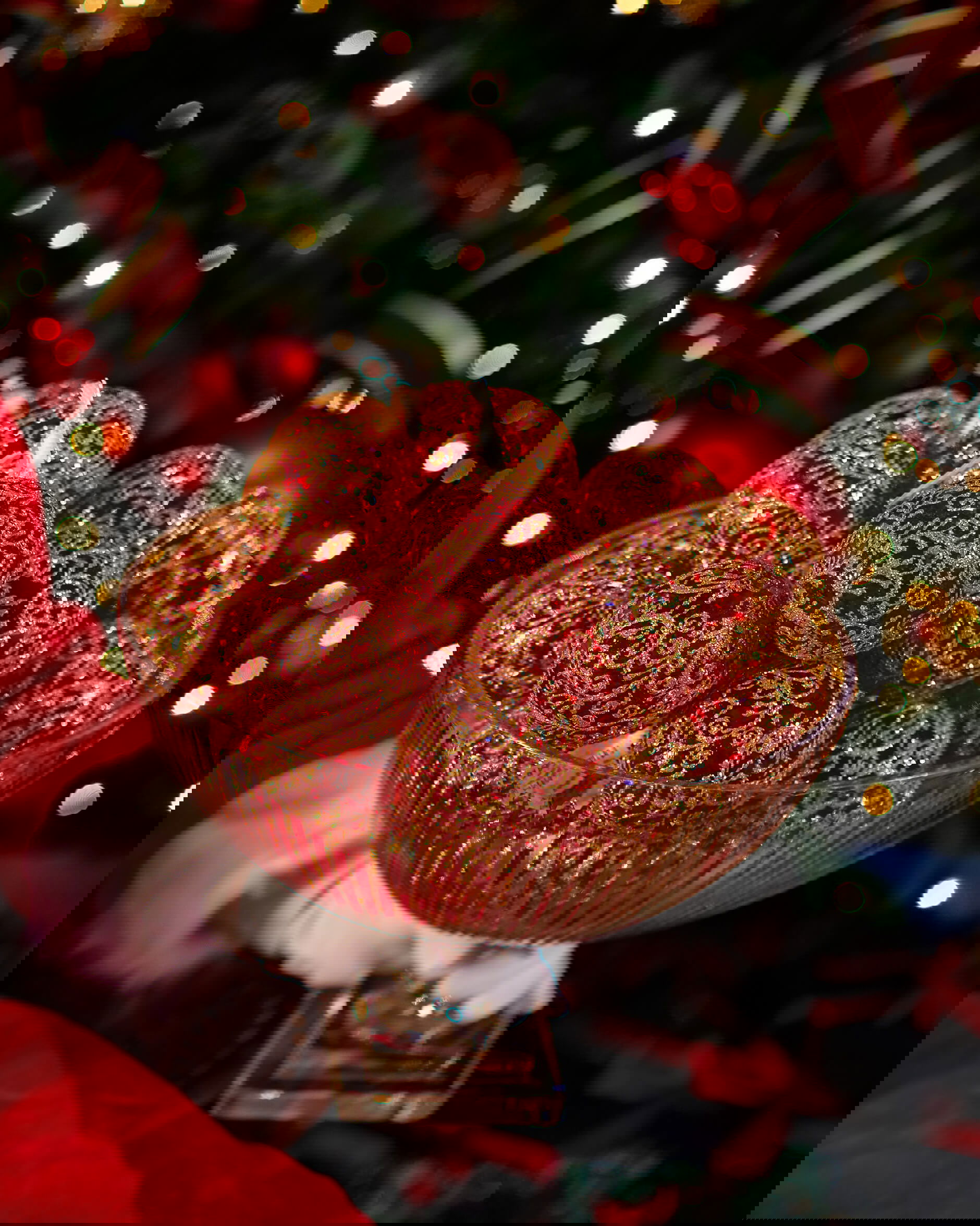 Lux Amelia julkula röd transparent 8cm