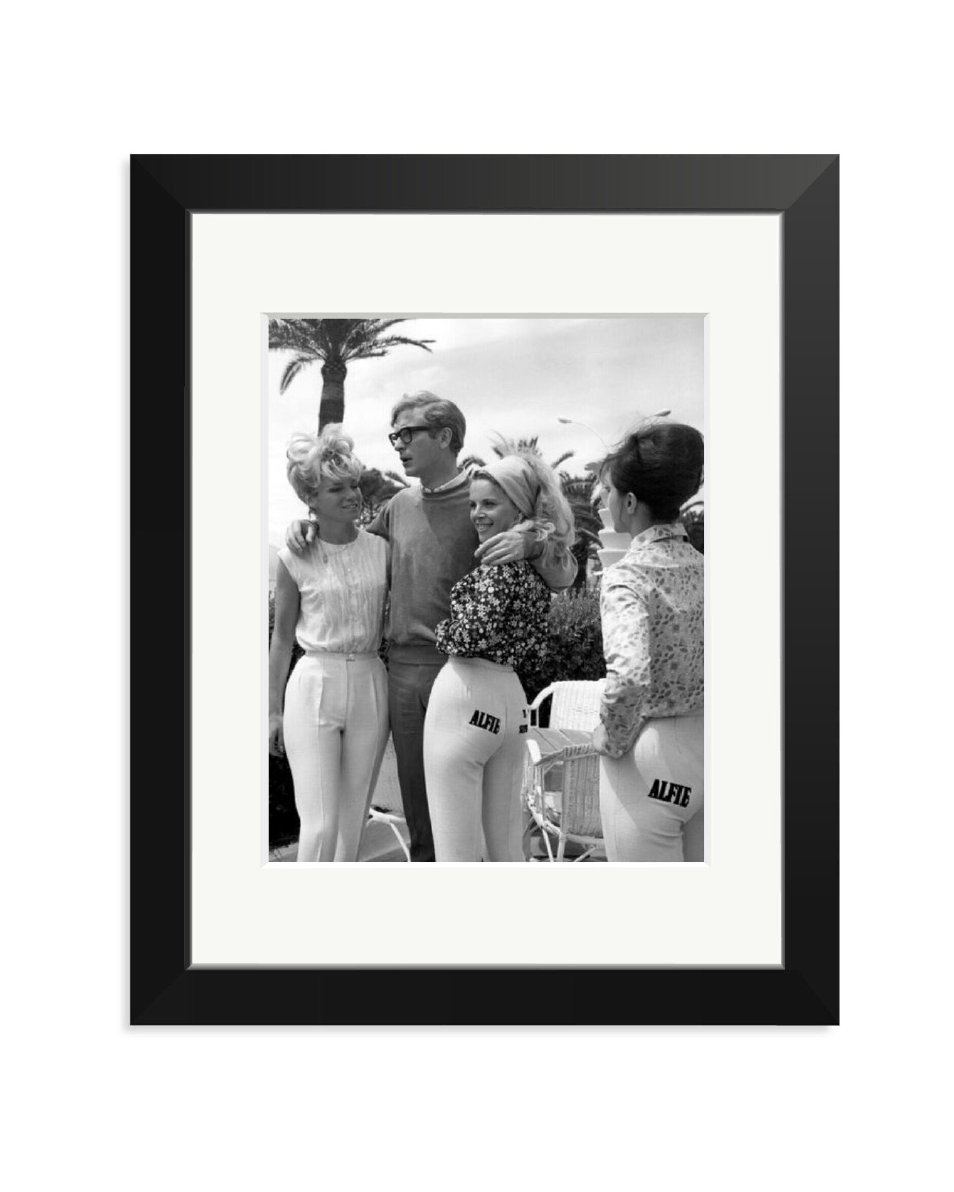 Caine With 'Alfie' Models Black / Small