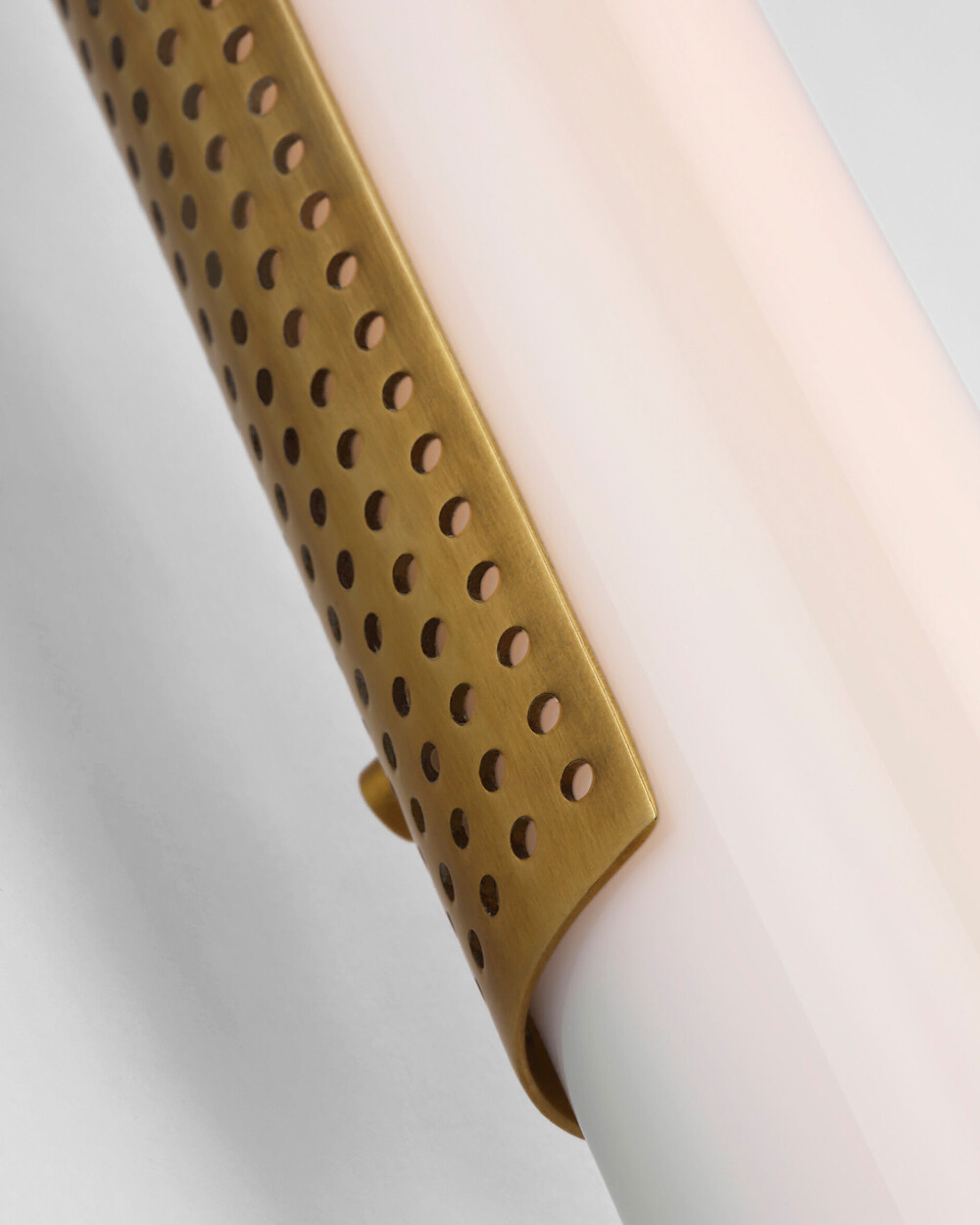 Precision 28" badrumsbelysning mässing