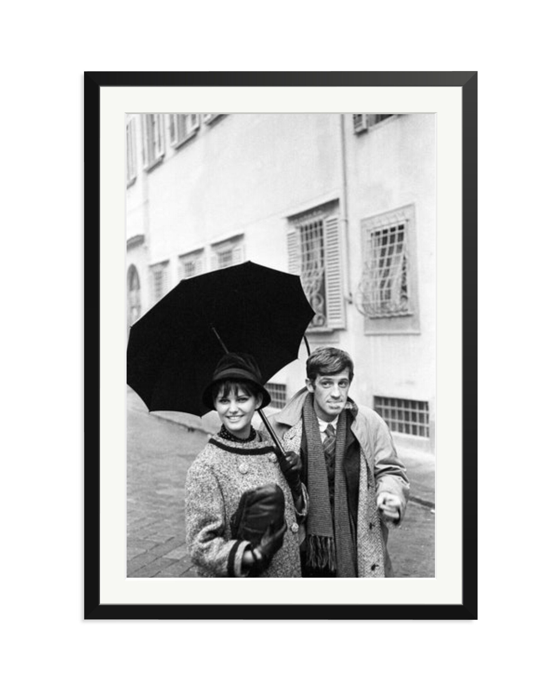 Claudia Cardinale and Jean Paul Belmondo Black / XXL