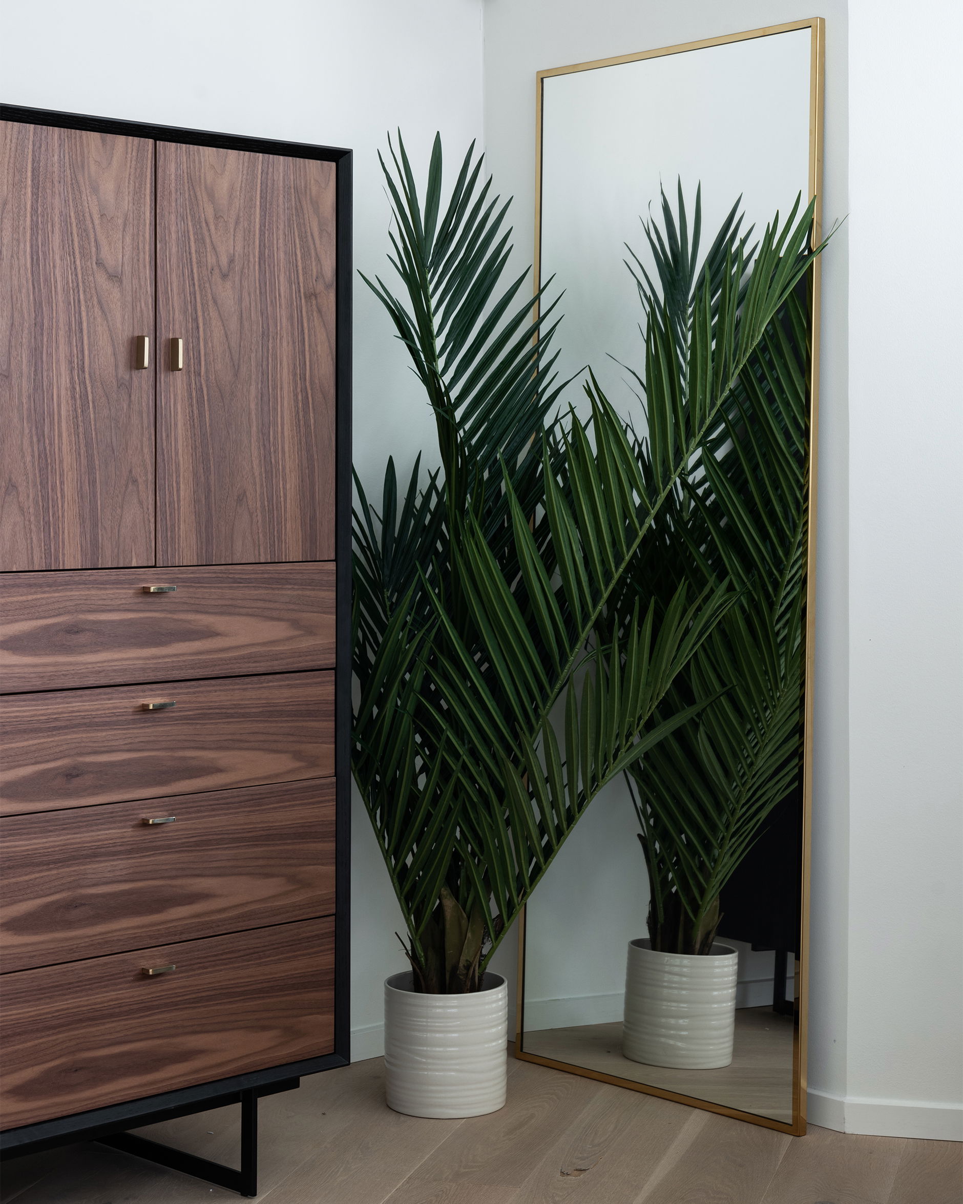 R & J spegel mässing