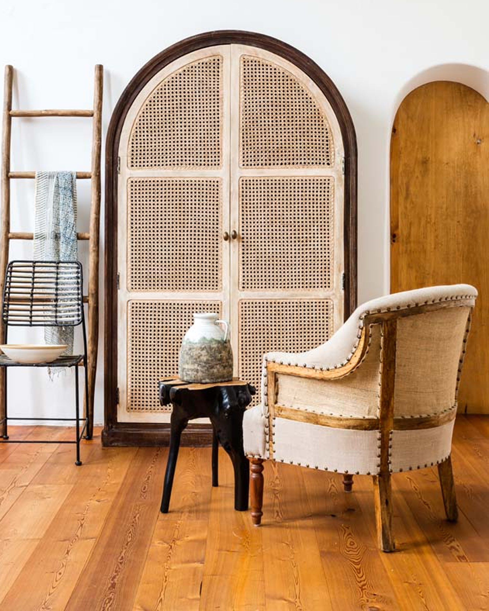 Valbelle beige armchair