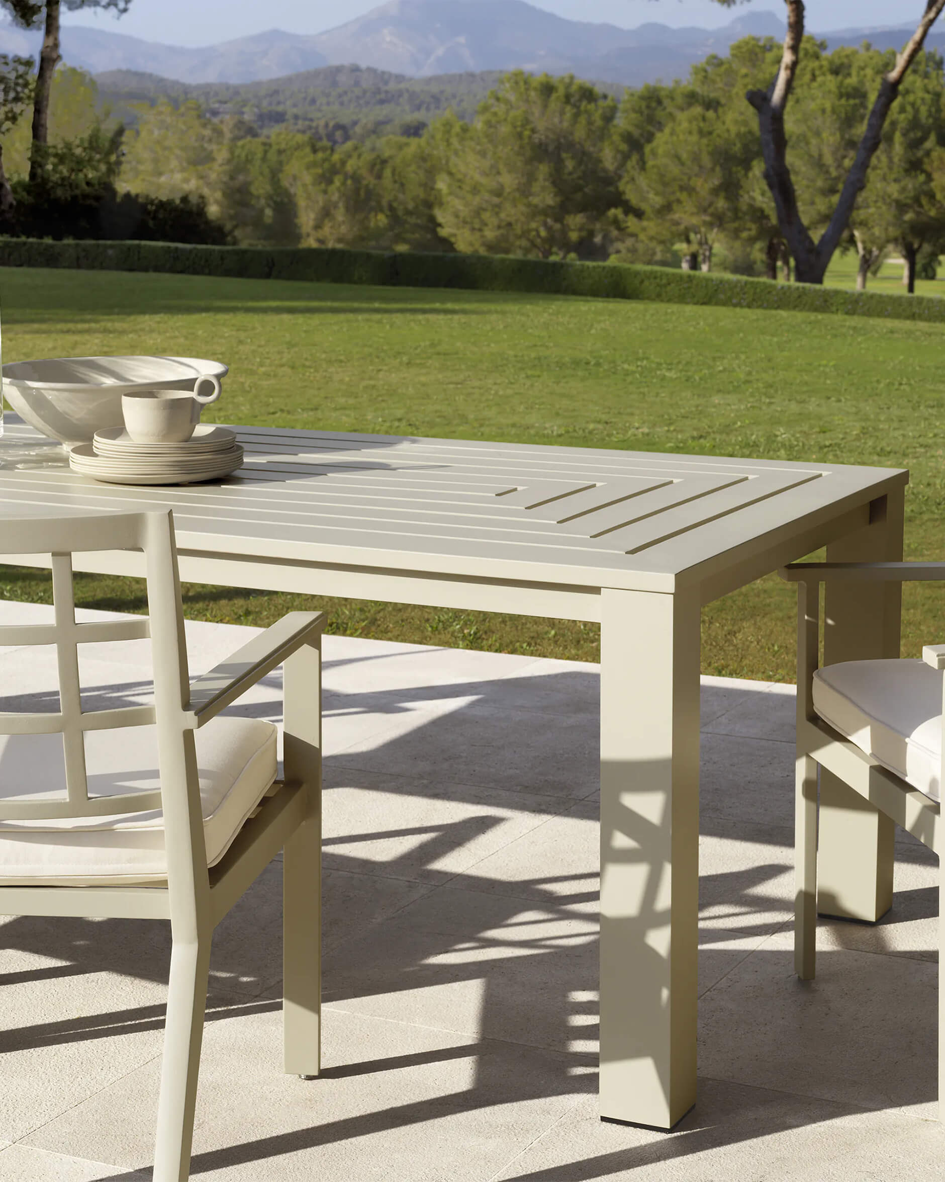 Vistamar matbord sand OUTLET