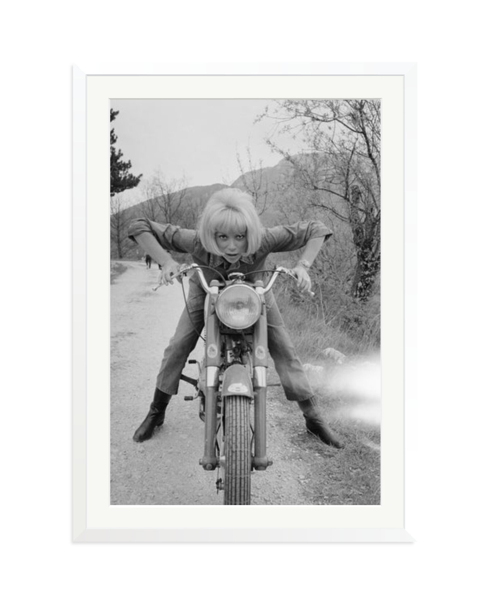 Mireille Darc White / XXL