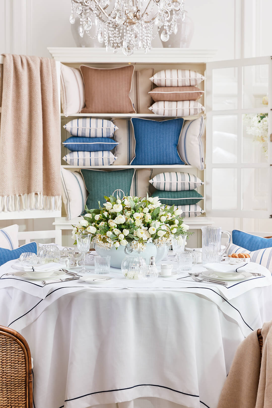 Spring’s table setting