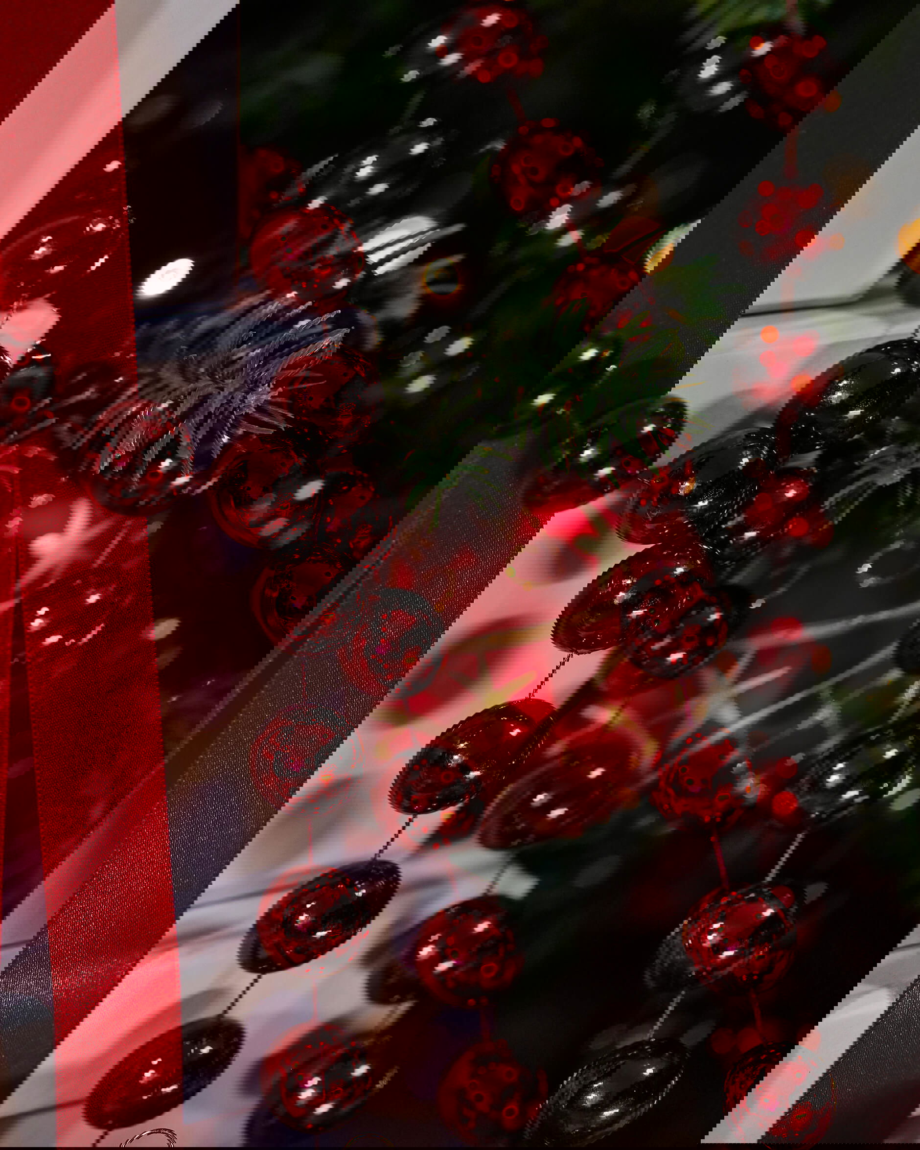 Pärlgirlang vinröd 270cm