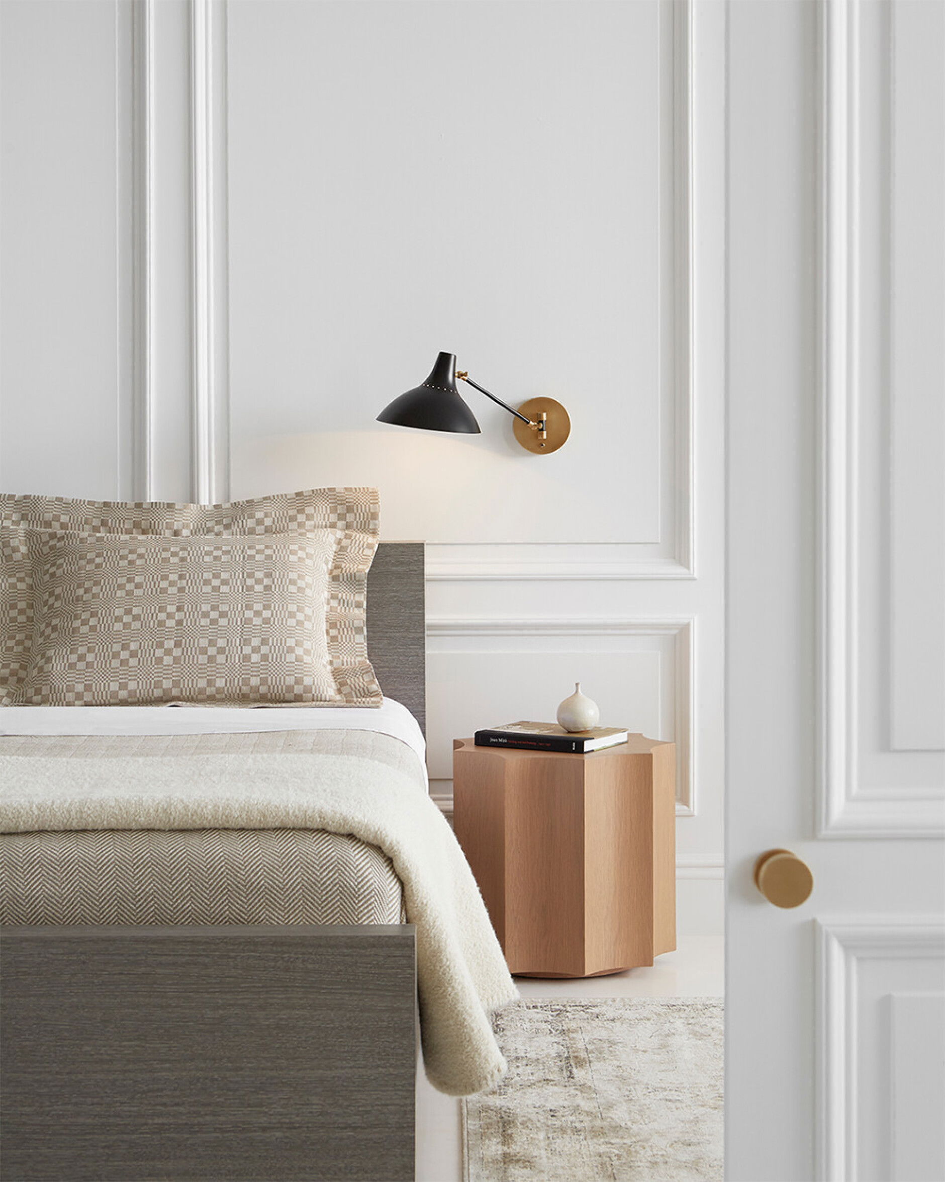 Charlton vägglampa svart