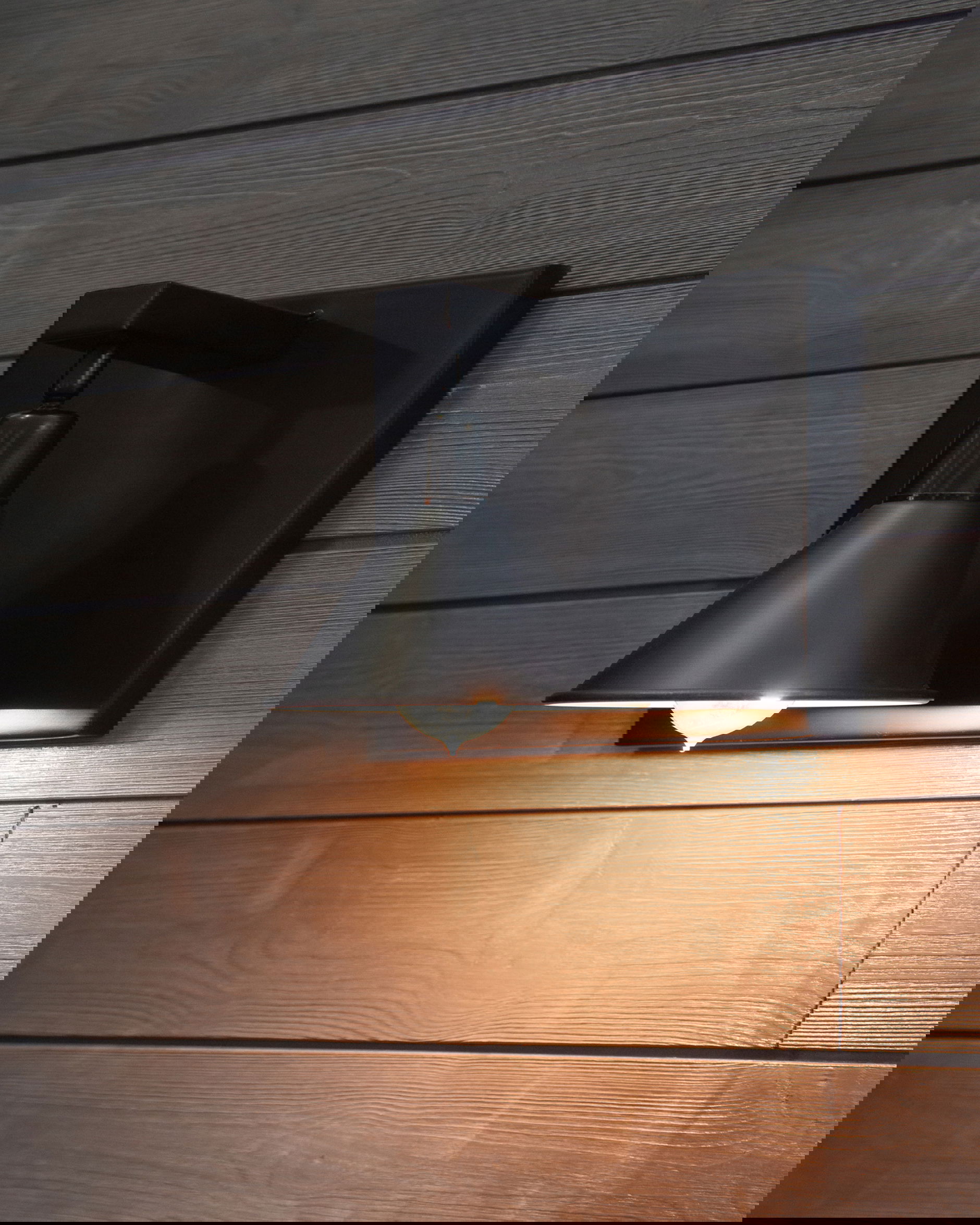 Anzio vägglampa singel svart