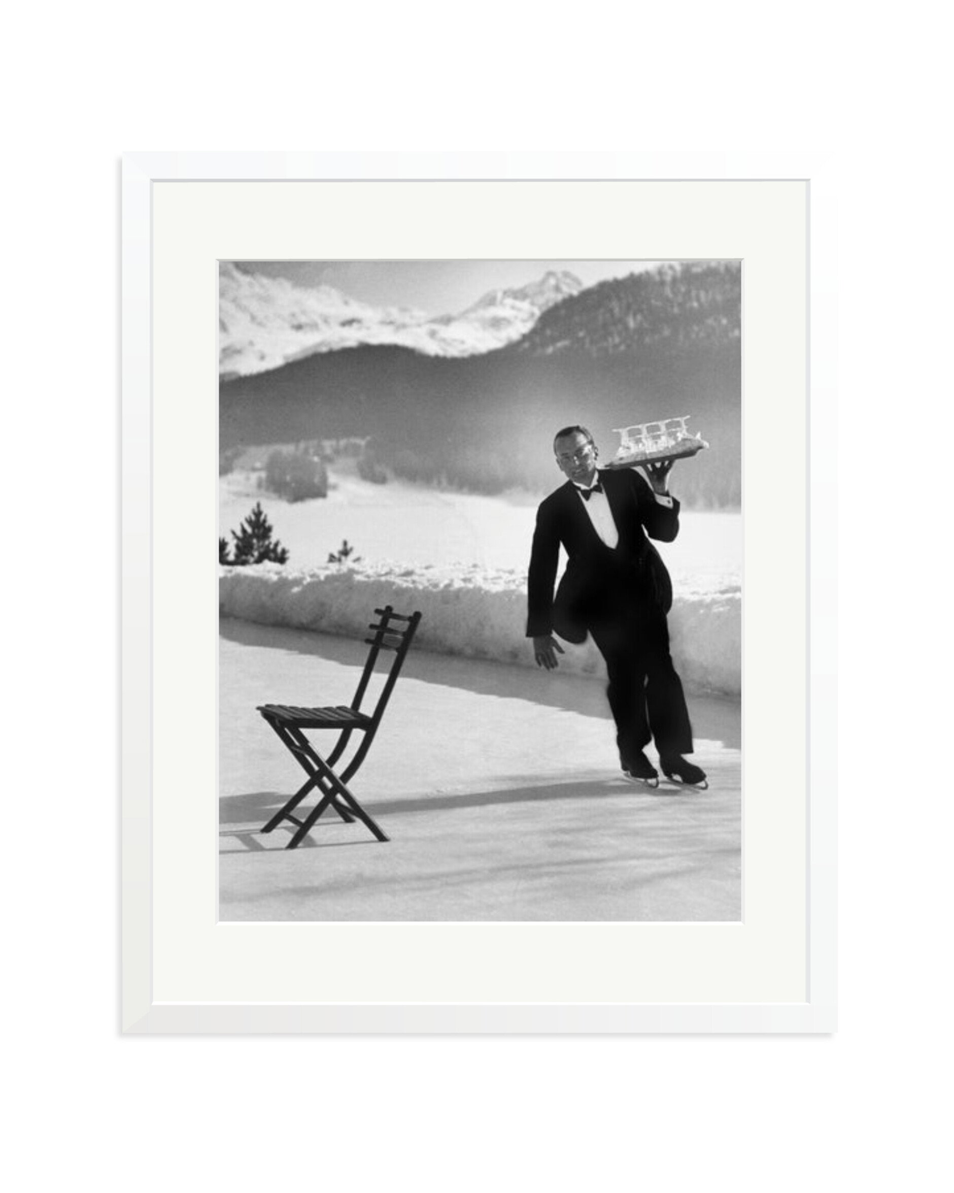 The Waiter's Practice White / XL