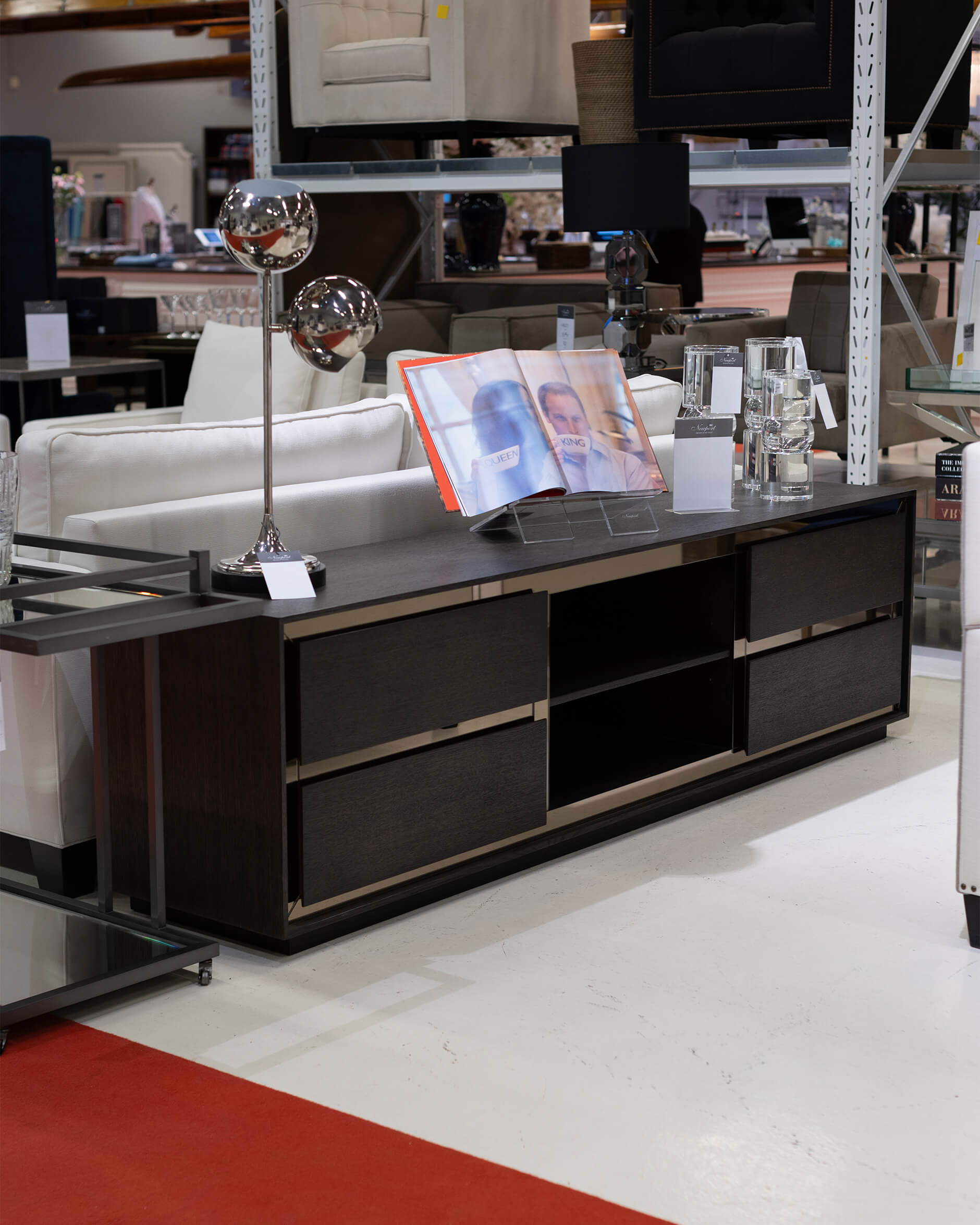 Wington tv-bänk svart OUTLET