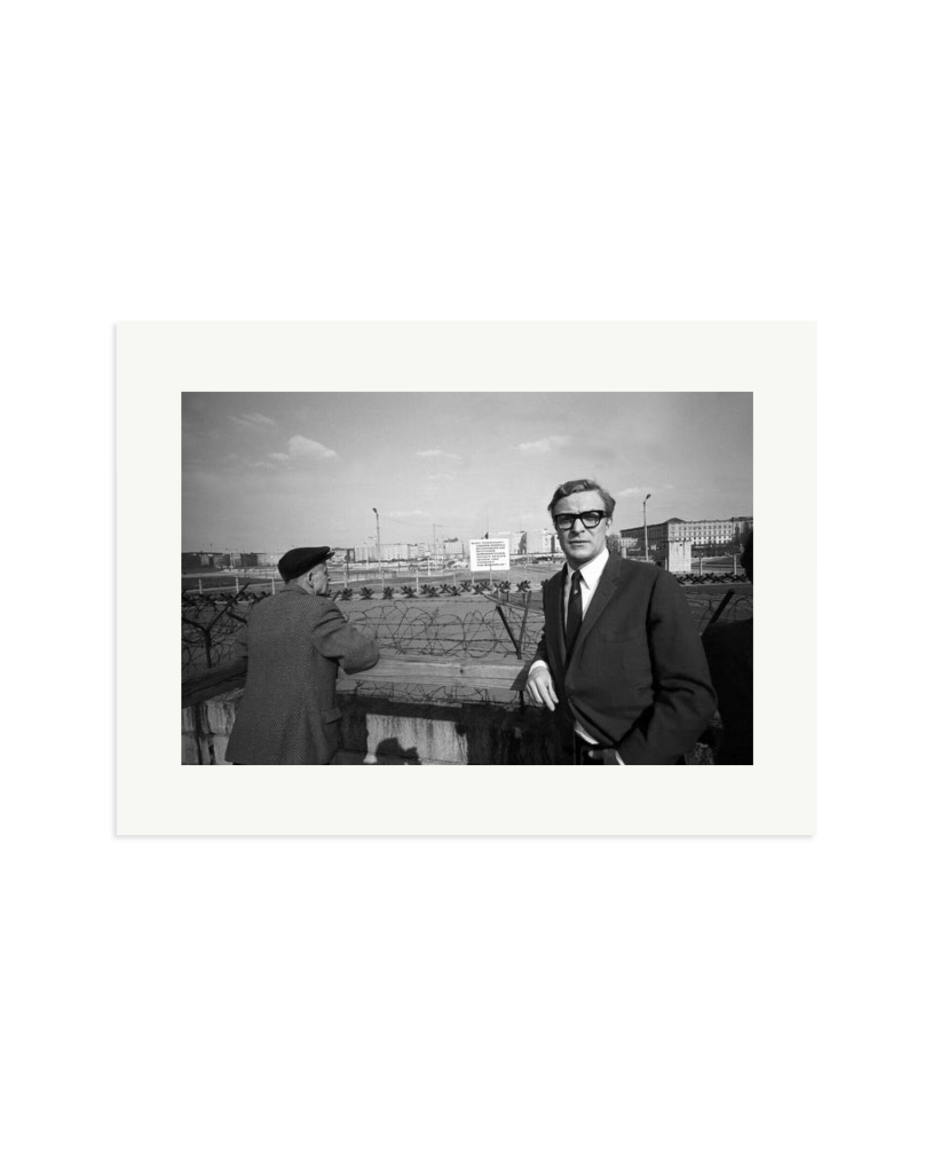 Caine in Berlin Print Only / XL