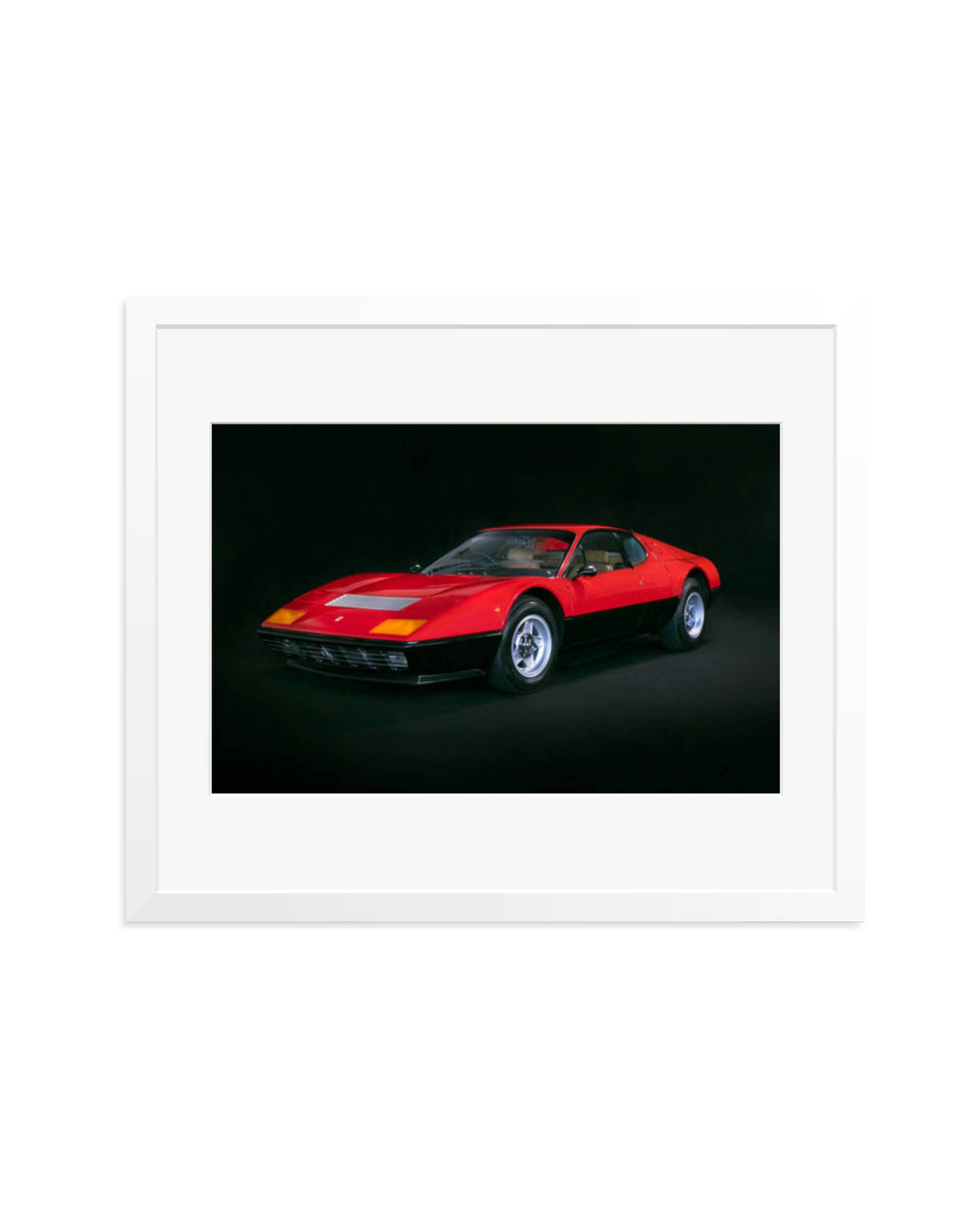 1977 Ferrari 365 White / Large