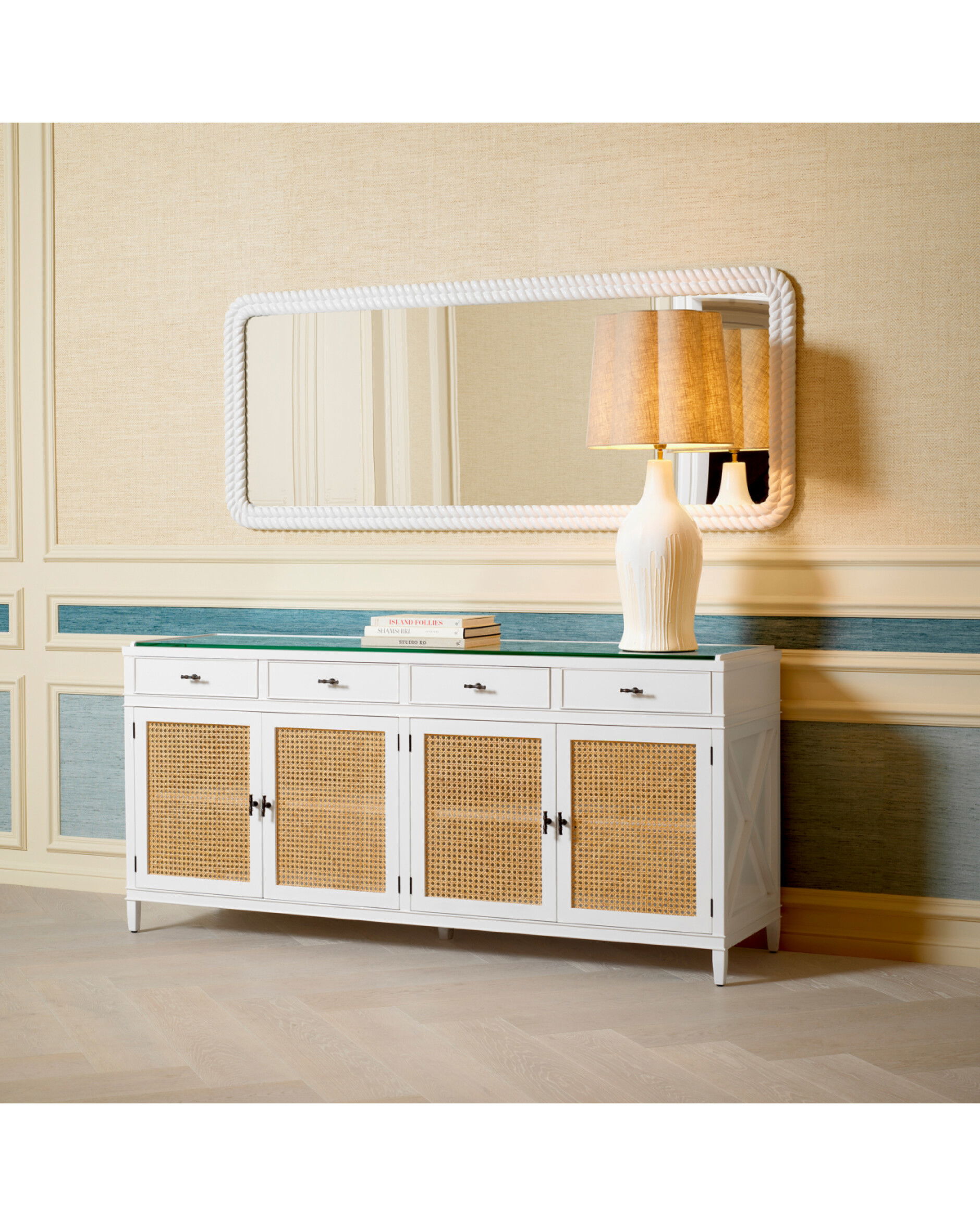 Bahamas byrå piano white