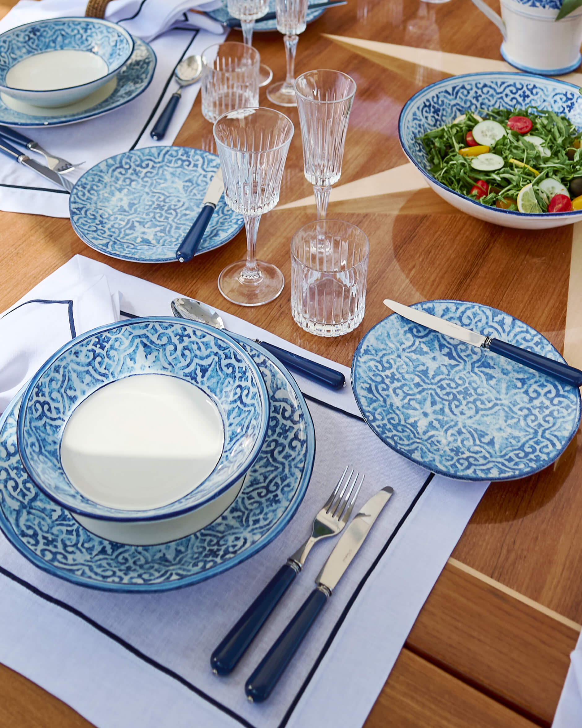 Newport Indigo Blue aterinsarja 24 osaa