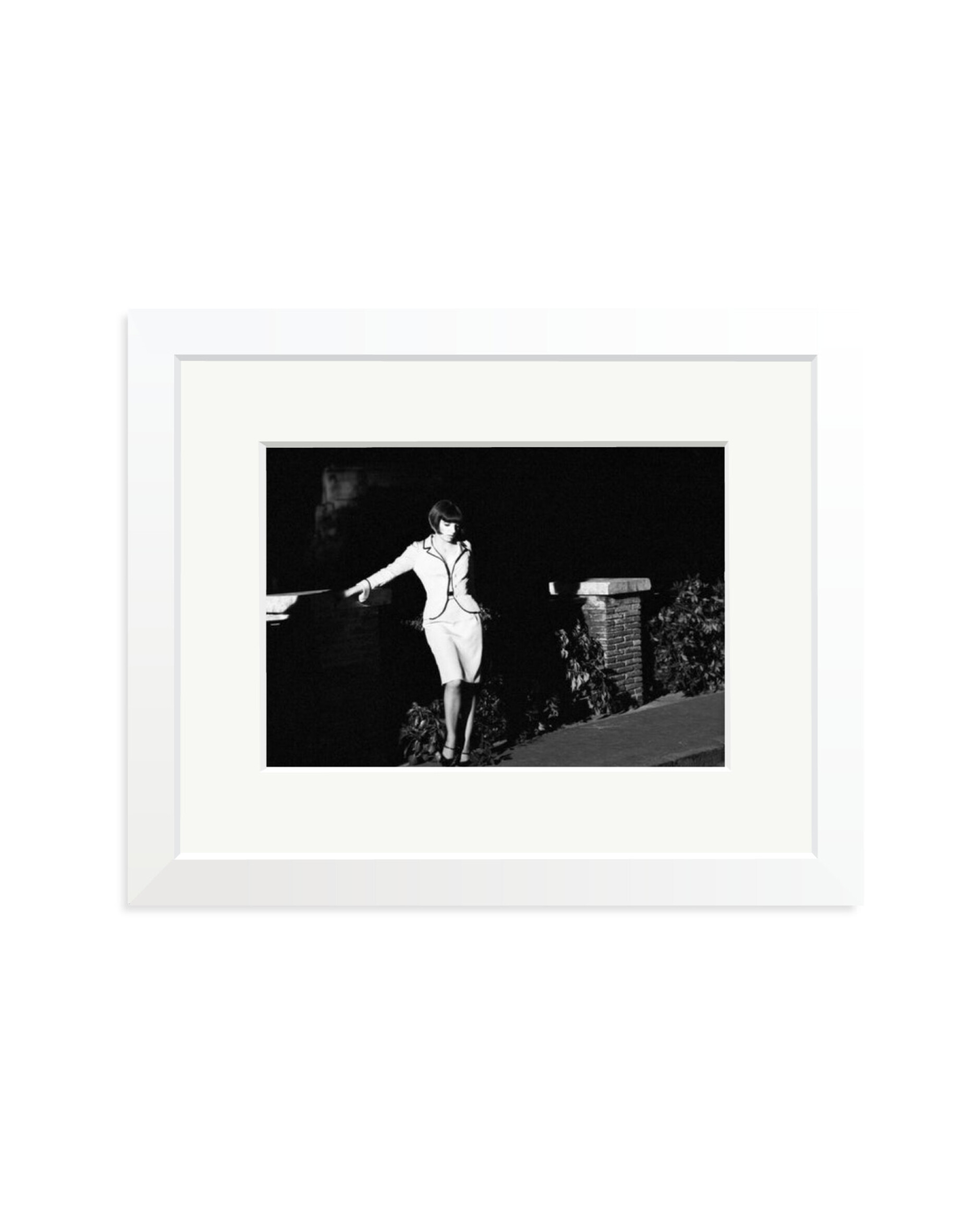 Liza Minnelli on set White / Small
