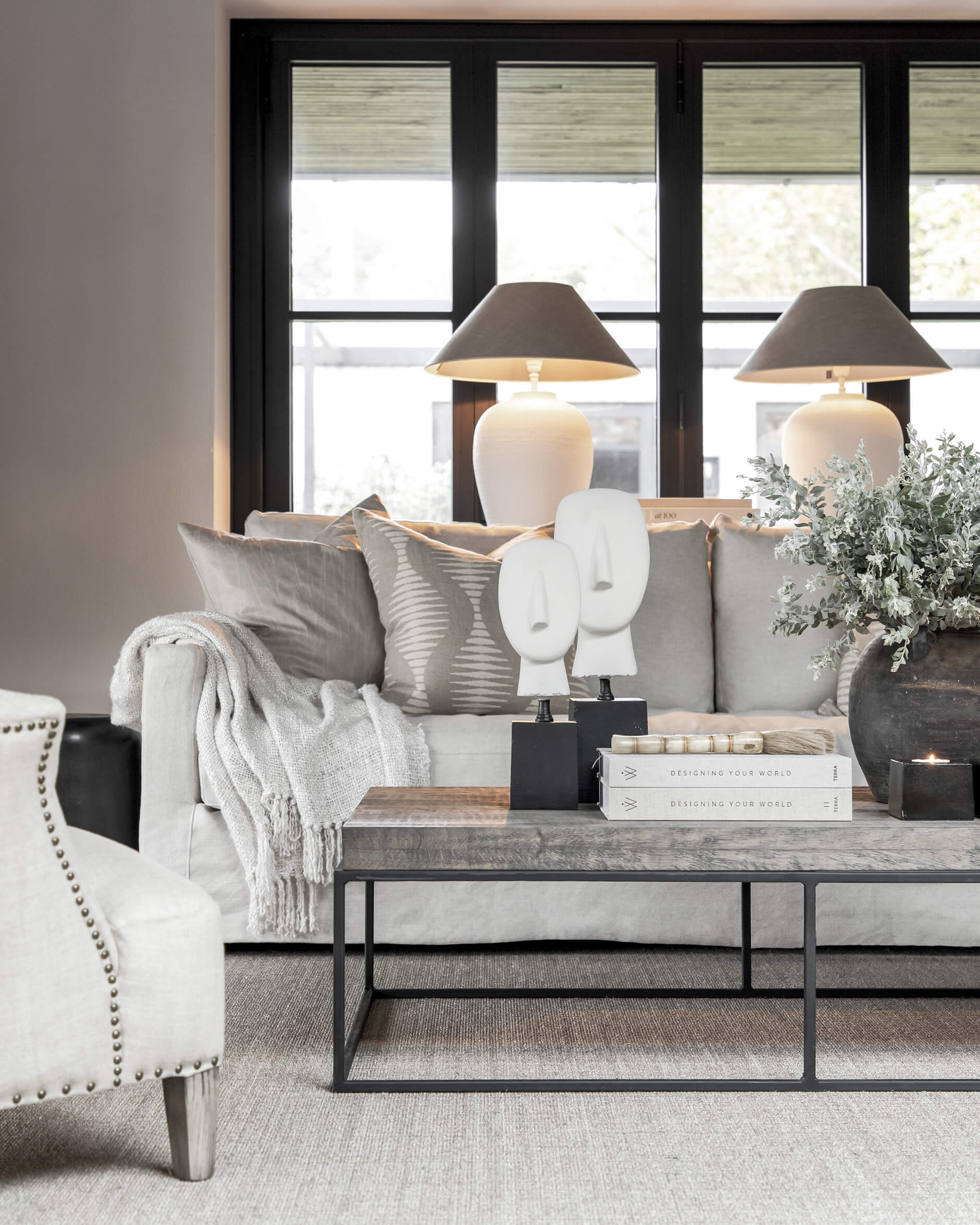 Valmiki Figure White L