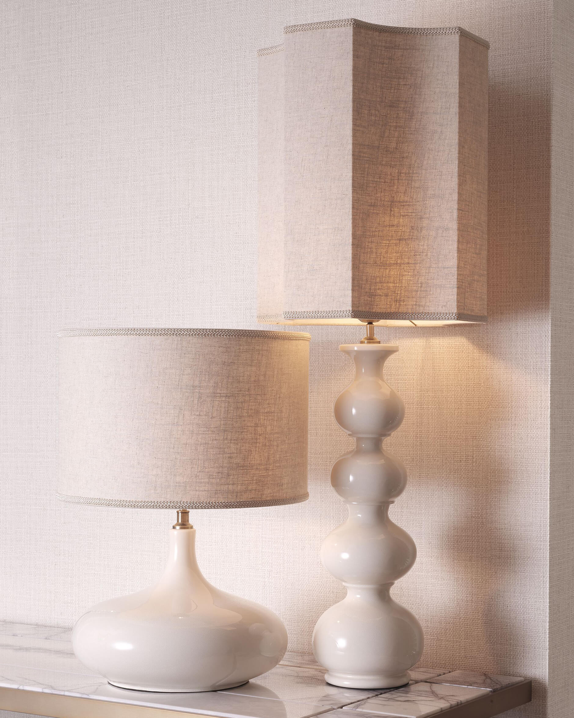 Mabel bordslampa off-white