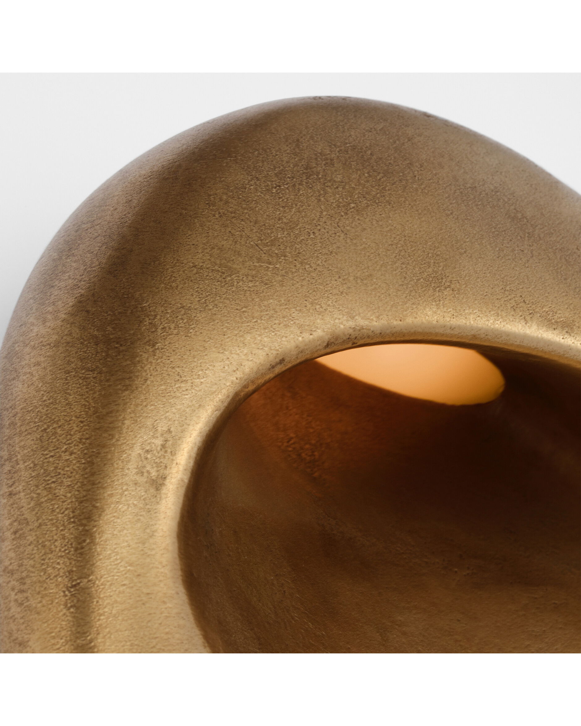 Esculpa 14" vägglampa mässing